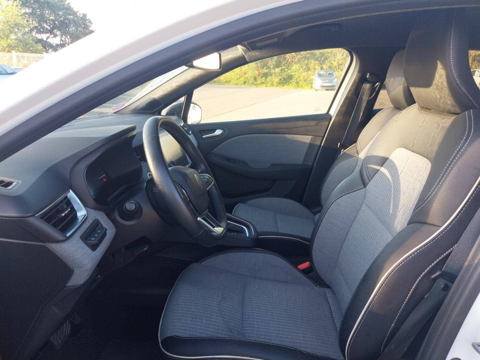Vente en ligne Renault Clio 5 Clio E-Tech full hybrid 145 ch GSR2 au prix de 16 980 €
