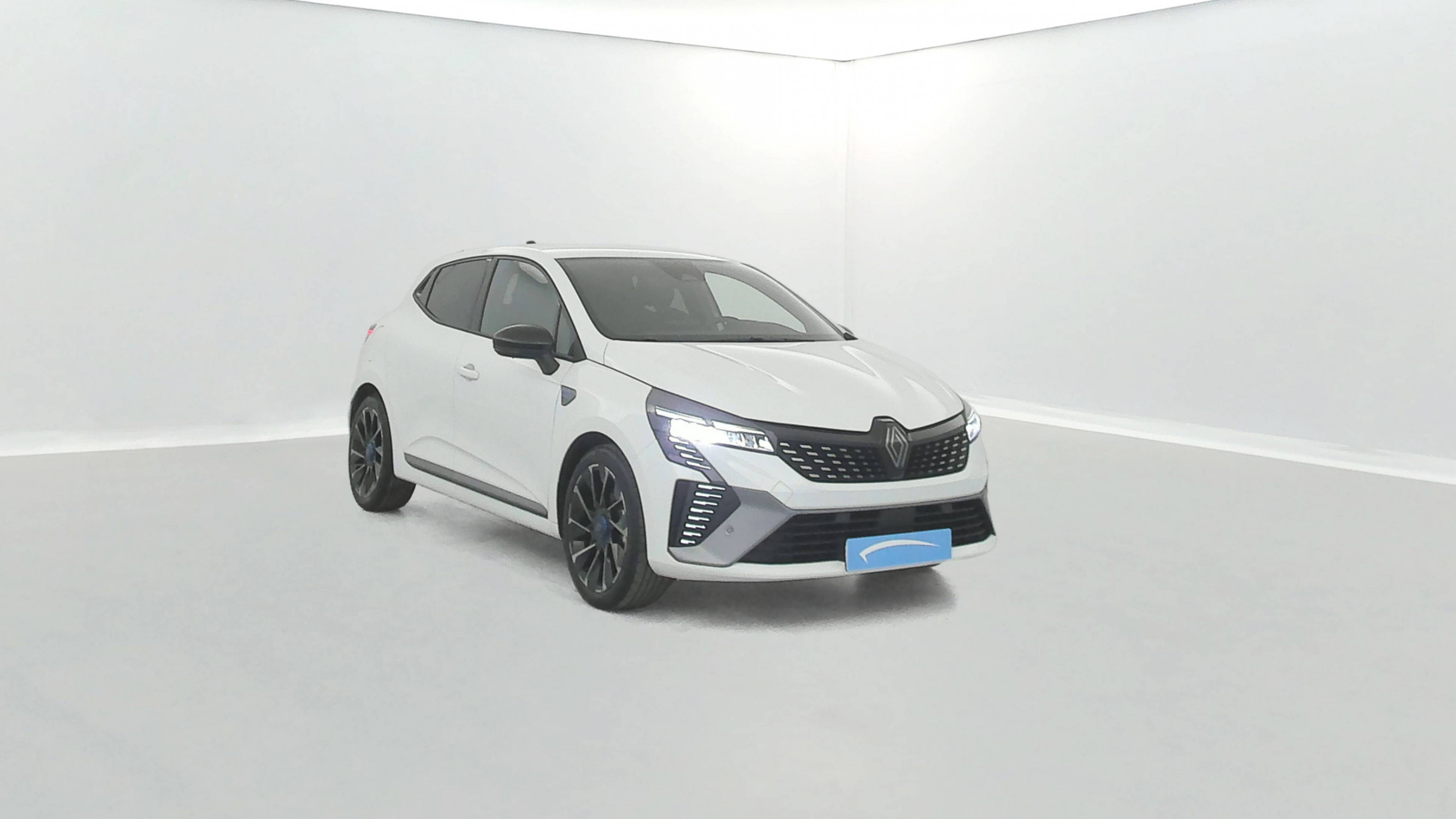 Vente en ligne Renault Clio 5 Clio E-Tech full hybrid 145 au prix de 20 500 €