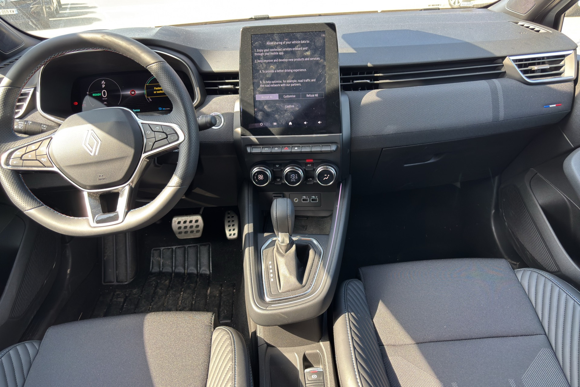 Vente en ligne Renault Clio 5 Clio E-Tech full hybrid 145 ch GSR2 au prix de 23 890 €