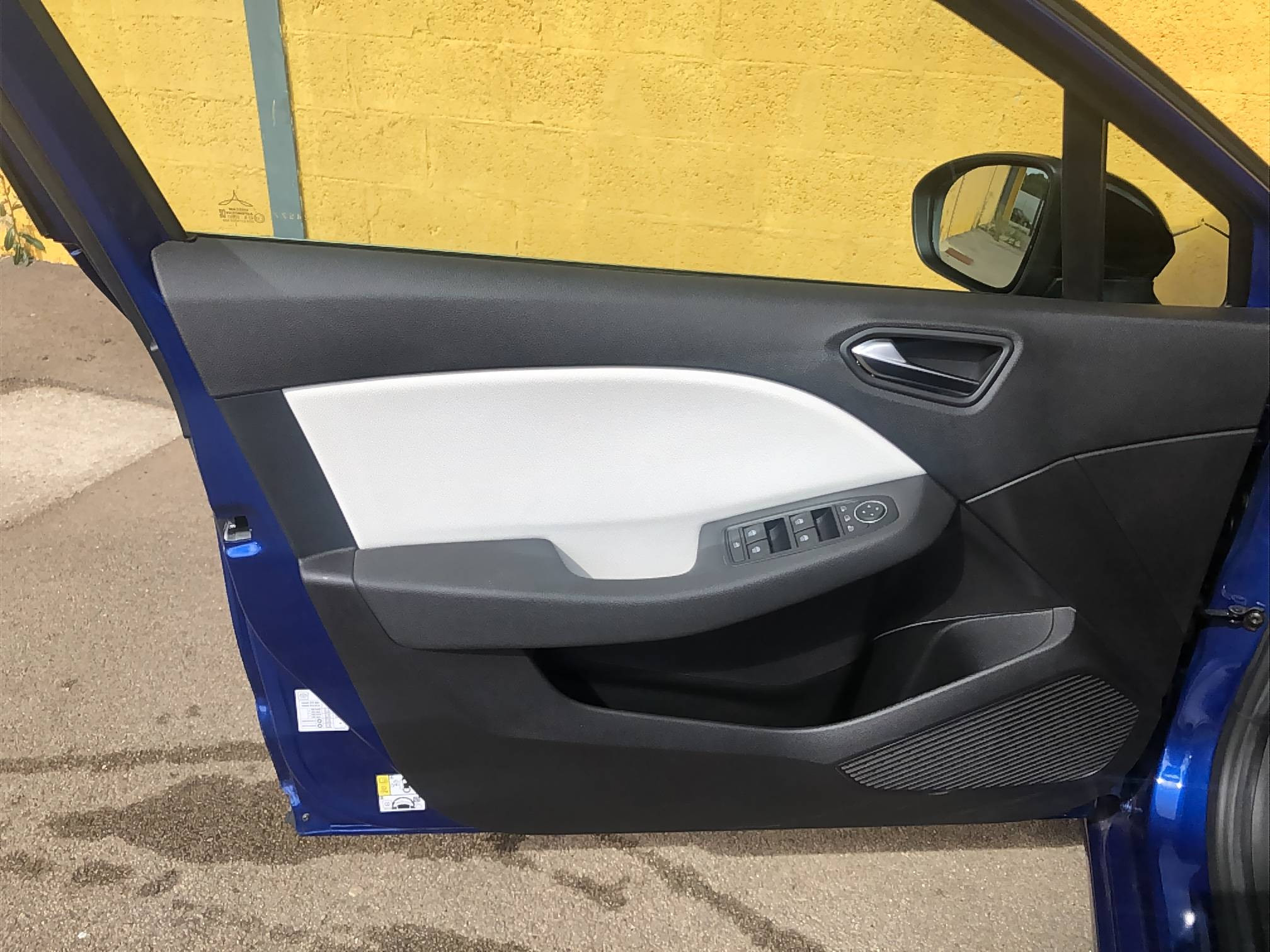 Vente en ligne Renault Clio 5 Clio TCe 90 au prix de 16 490 €