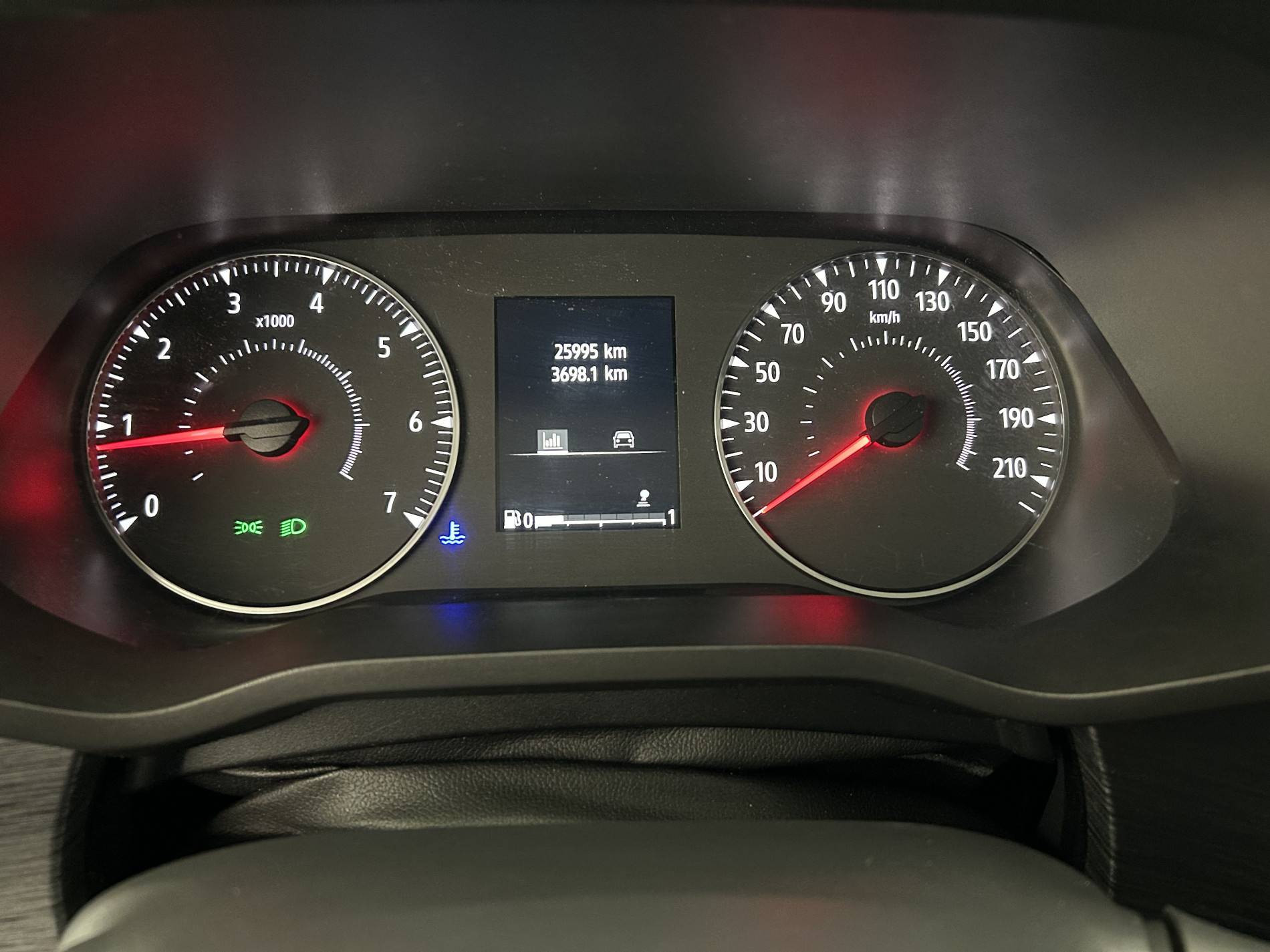 Vente en ligne Renault Trafic 3 Fourgon TRAFIC FG BLUE DCI 130 L1H1 3T GSR2 au prix de 23 690 €