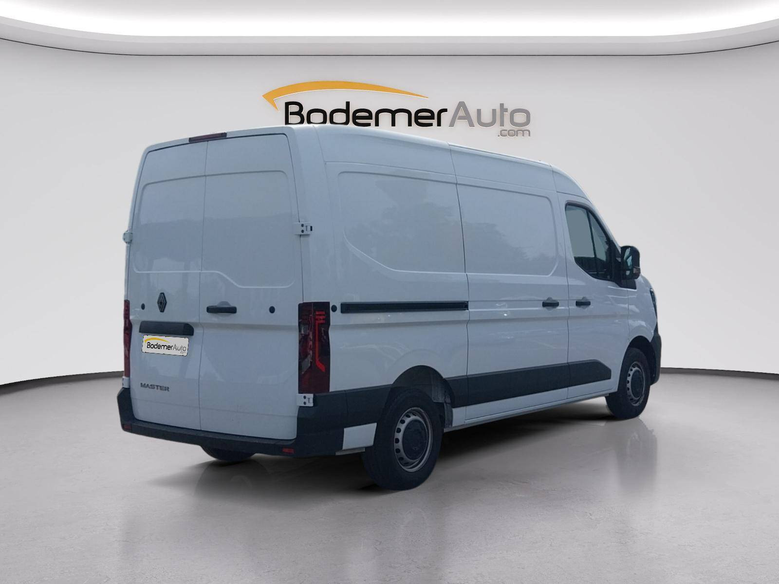 Vente en ligne Renault Master Fourgon MASTER FG BLUE DCI 130 L2H2 3T5 TR au prix de 32 990 €