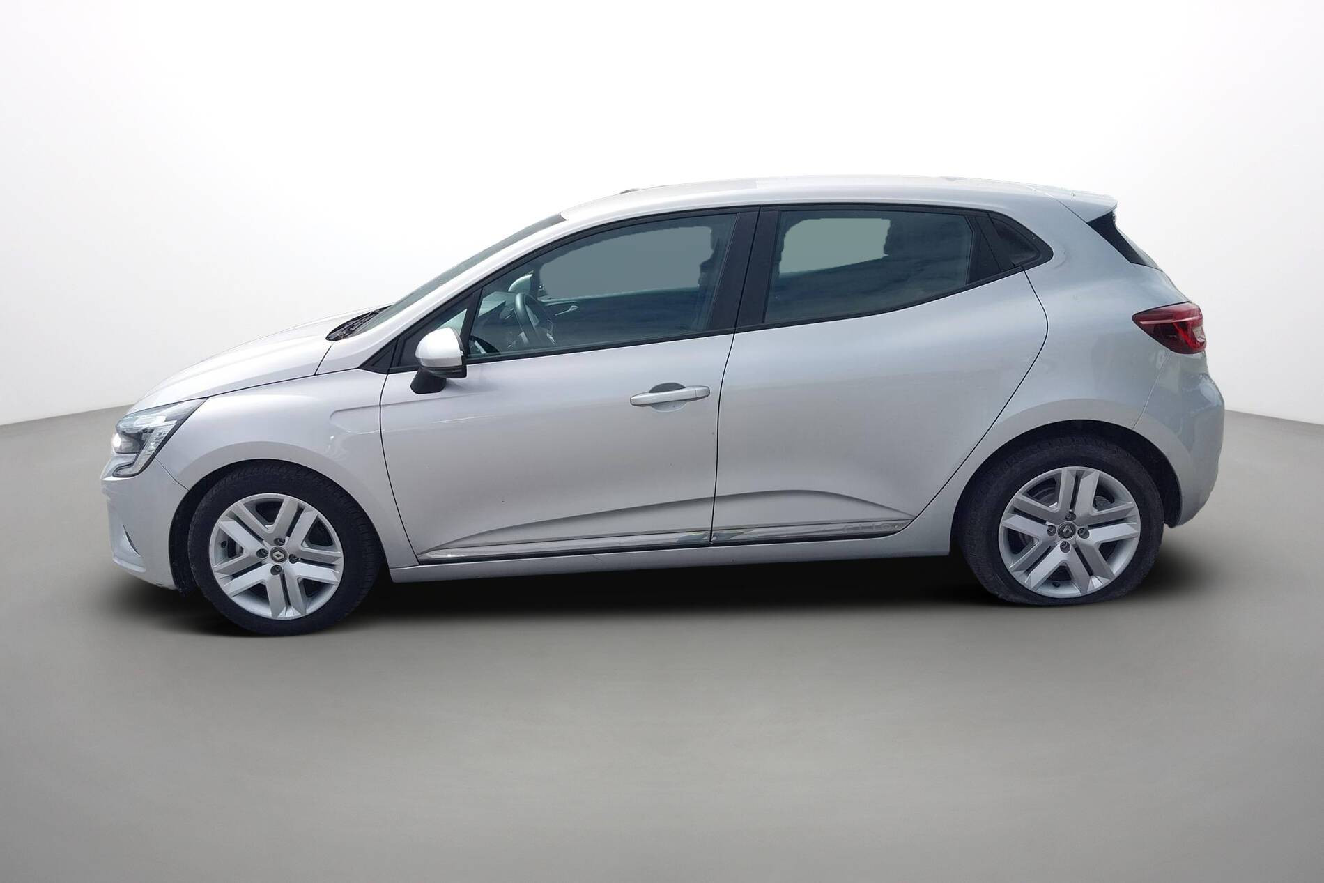 Vente en ligne Renault Clio 5 Clio E-Tech 140 - 21N au prix de 15 990 €
