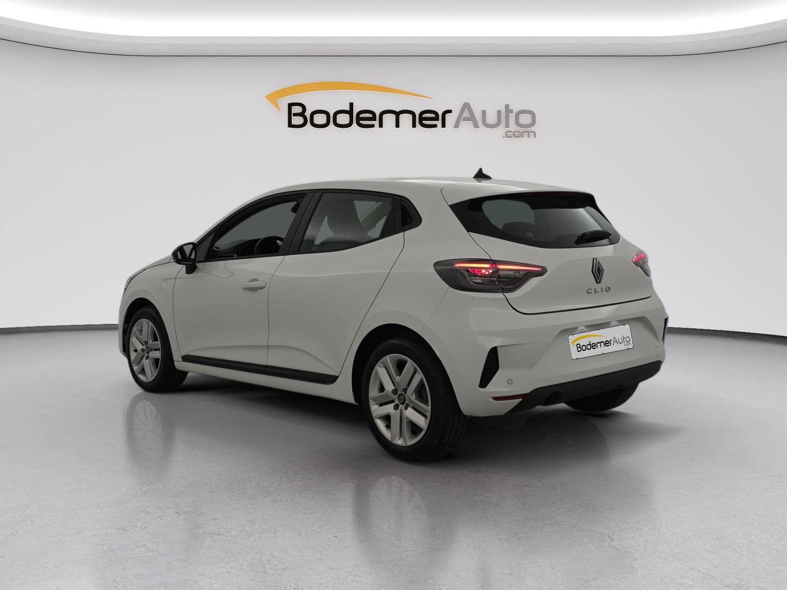 Vente en ligne Renault Clio 5 Clio Blue dCi 100 ch GSR2 au prix de 17 390 €