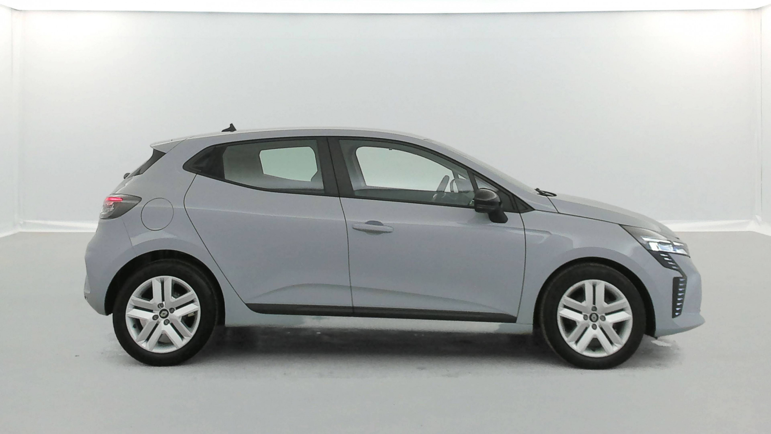 Vente en ligne Renault Clio 5 Clio TCe 90 au prix de 15 490 €