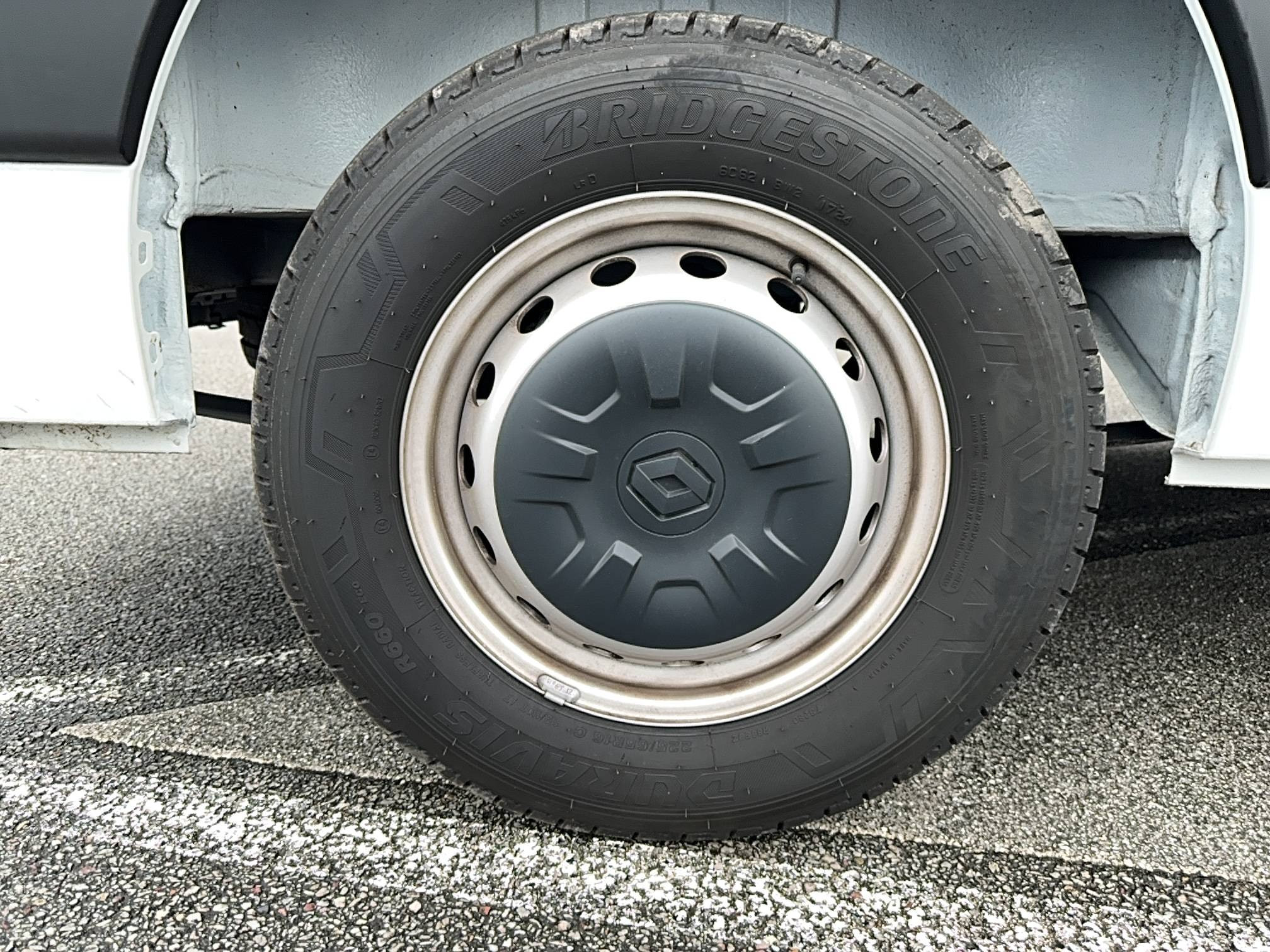 Vente en ligne Renault Master E-Tech MASTER ELECTRIQUE FGN L2H2 F3500 EV52 au prix de 26 900 €