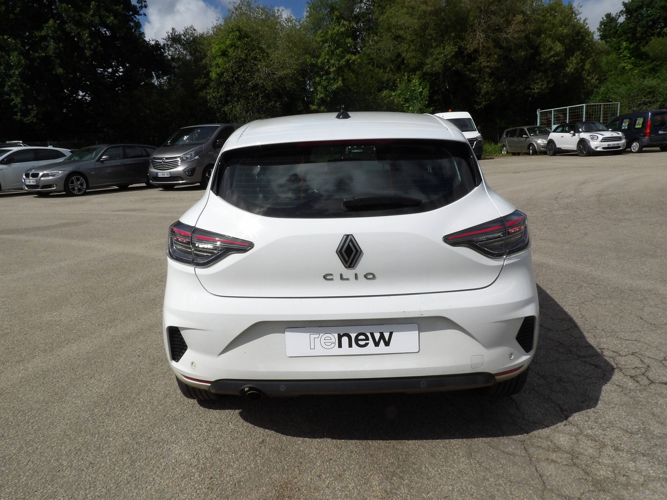 Vente en ligne Renault Clio 5 Clio TCe 90 au prix de 14 499 €