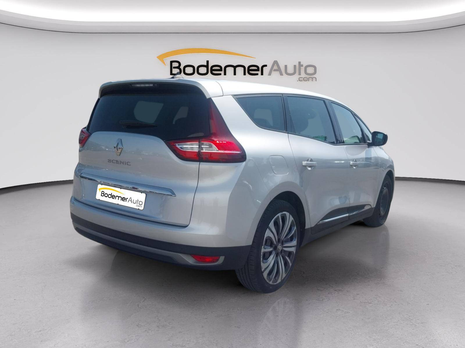 Vente en ligne Renault Grand Scenic 4 Grand Scenic TCe 140 au prix de 20 650 €