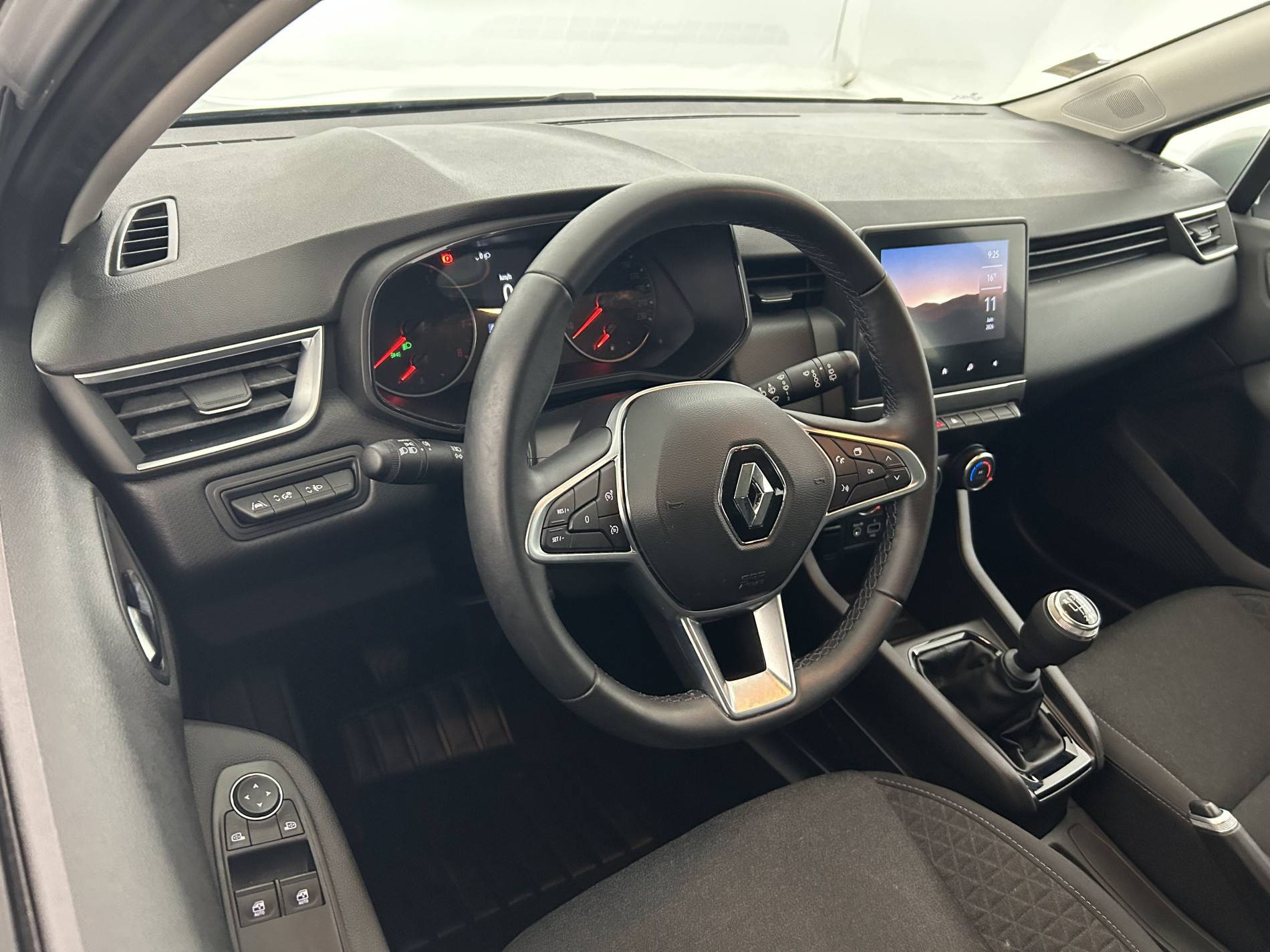 Vente en ligne Renault Clio 5 Clio TCe 90 - 21N au prix de 13 490 €
