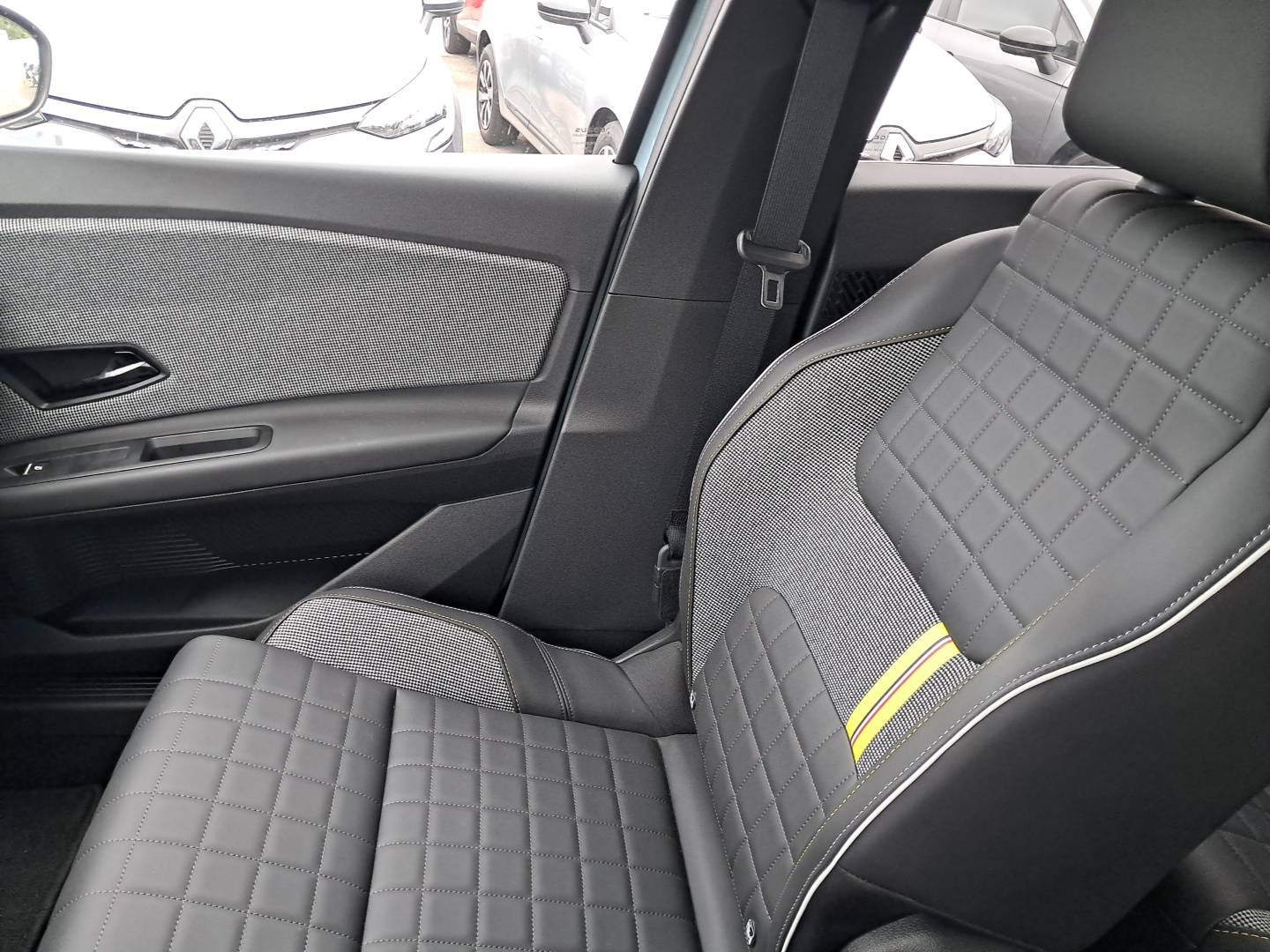 Vente en ligne Renault R4 E-Tech  150 ch autonomie confort au prix de 35 790 €