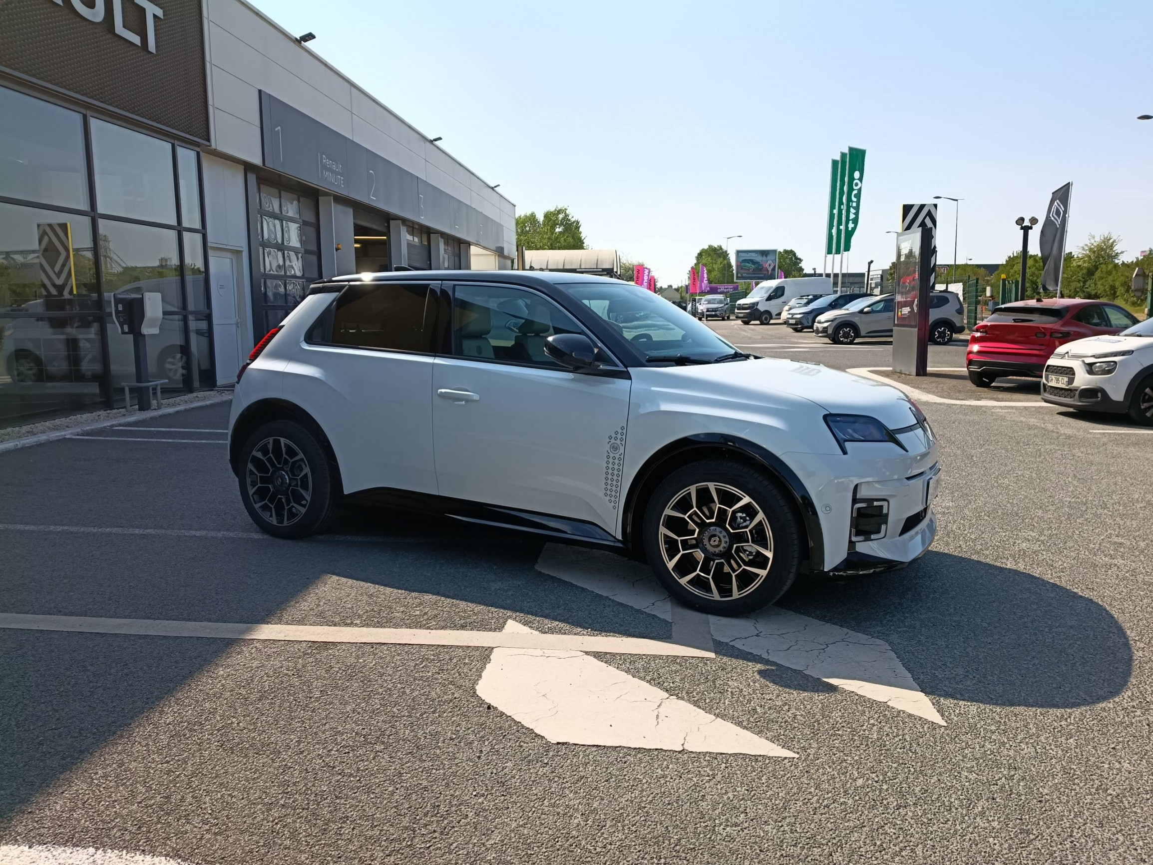 Vente en ligne Renault R5 E-Tech  150 ch autonomie confort au prix de 36 490 €