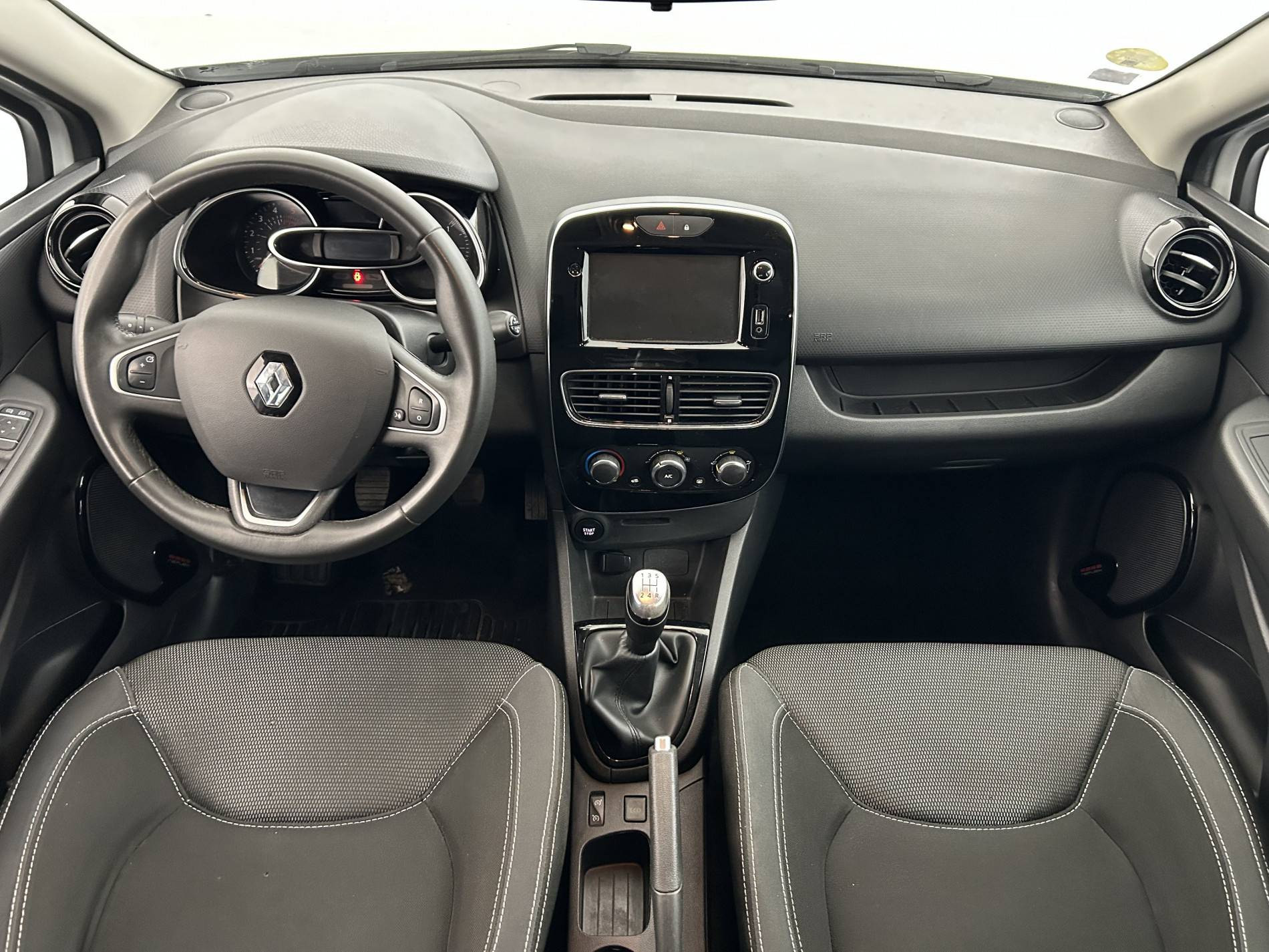 Vente en ligne Renault Clio 4 Clio dCi 75 E6C au prix de 10 890 €