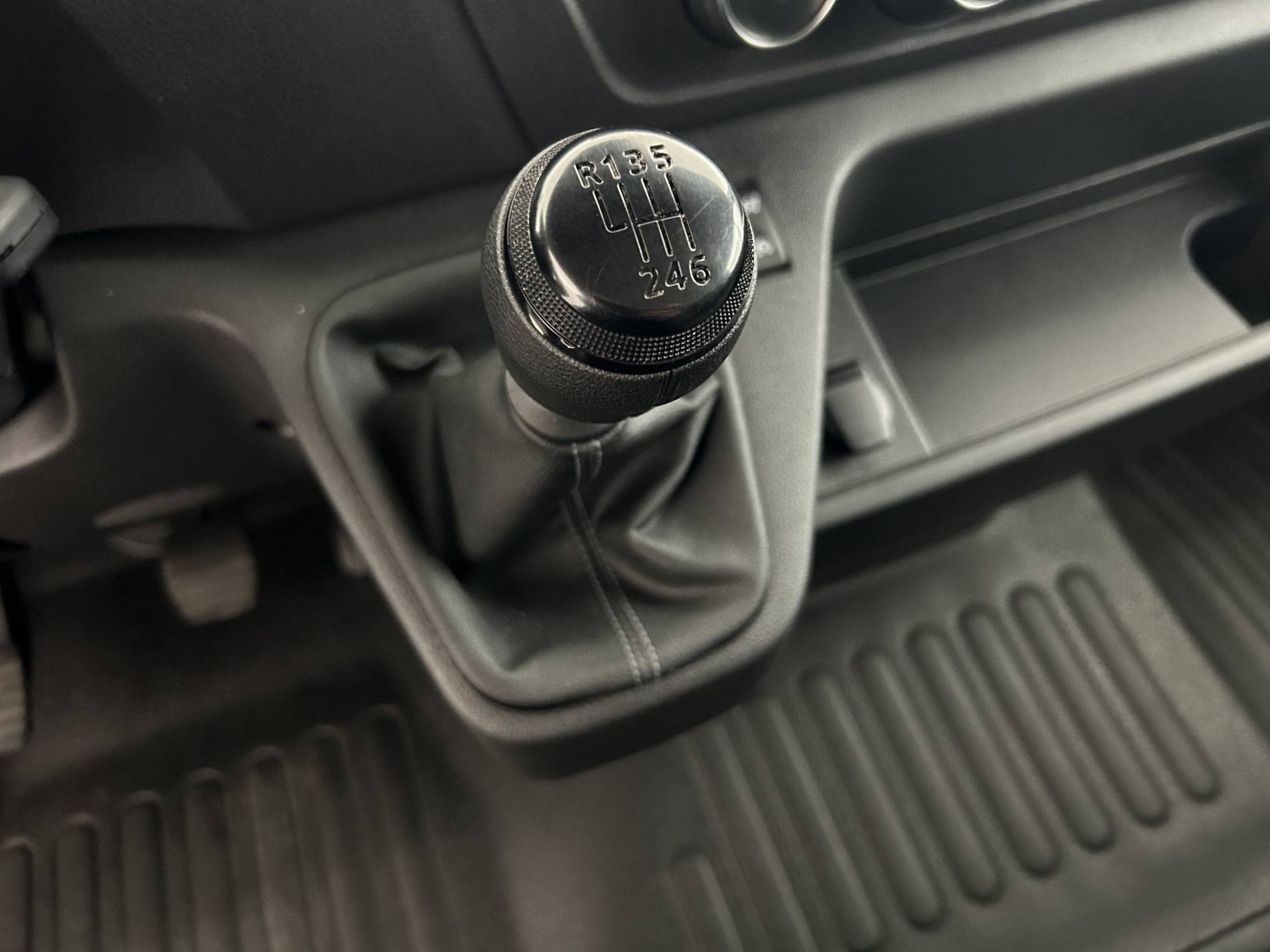 Vente en ligne Renault Master Fourgon MASTER FGN TRAC F3500 L3H3 BLUE DCI 135 au prix de 26 490 €