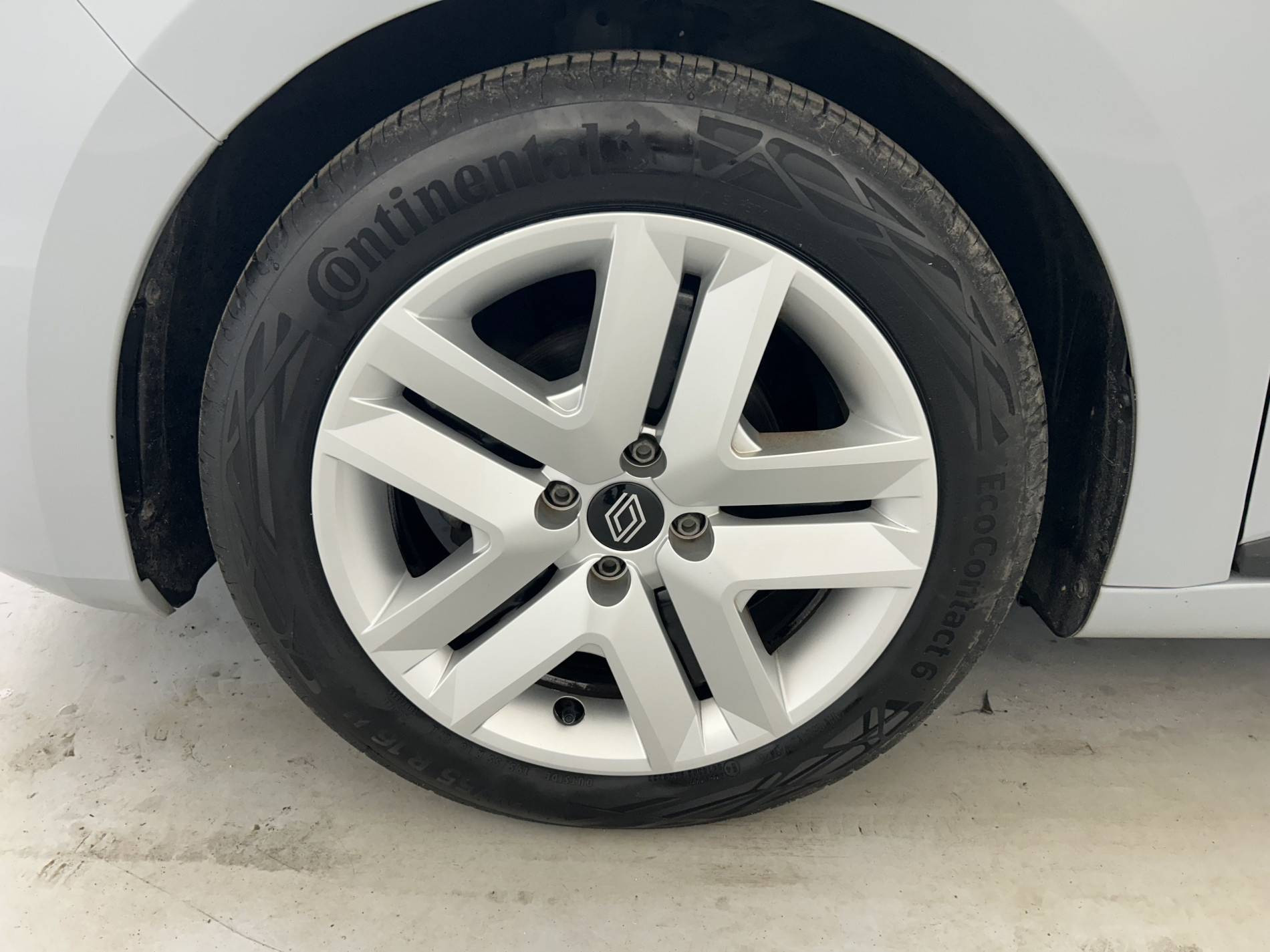 Vente en ligne Renault Clio 5 Clio TCe 90 au prix de 15 490 €