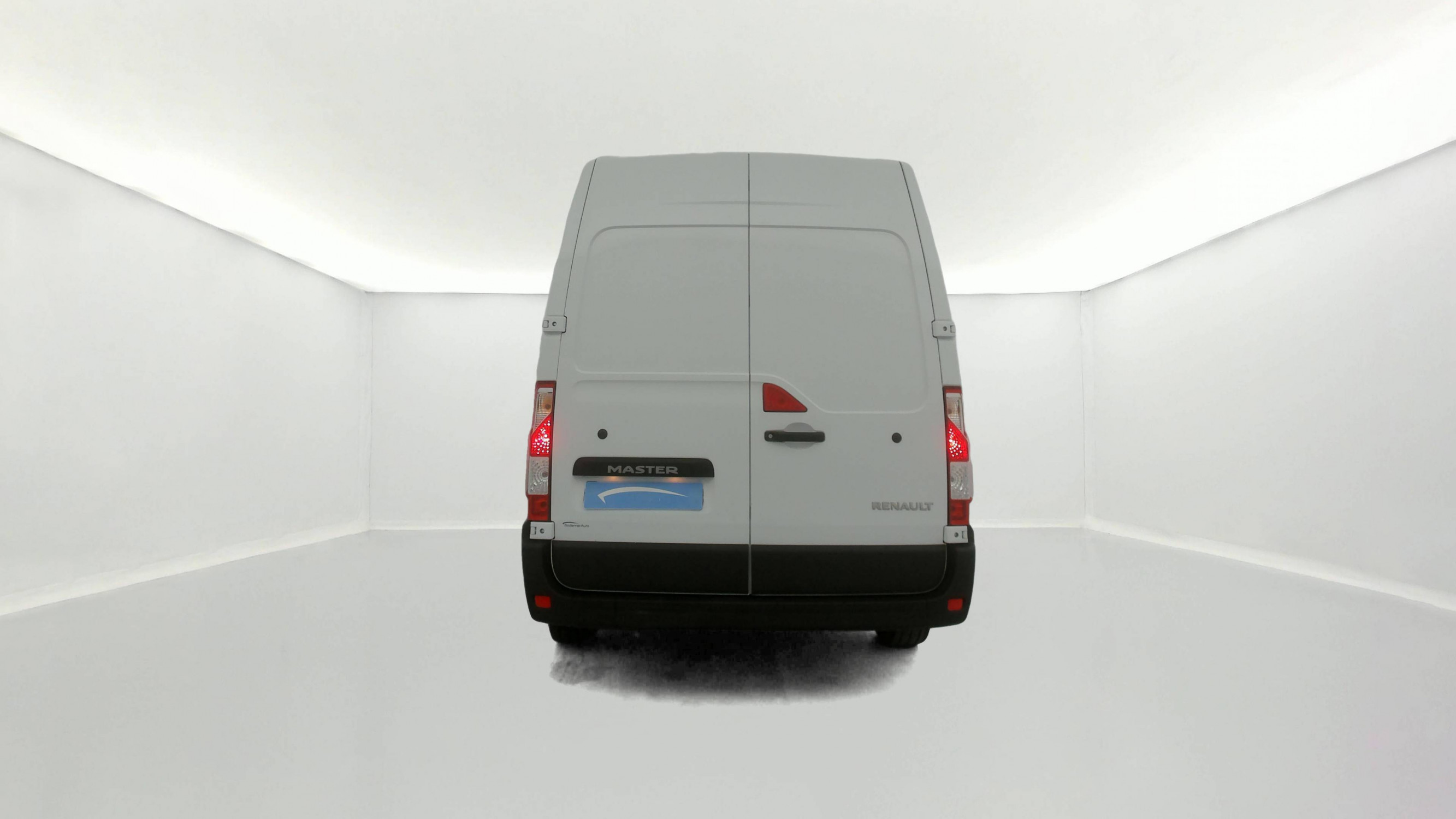 Vente en ligne Renault Master Fourgon MASTER FGN TRAC F3500 L2H2 BLUE DCI 135 au prix de 23 880 €