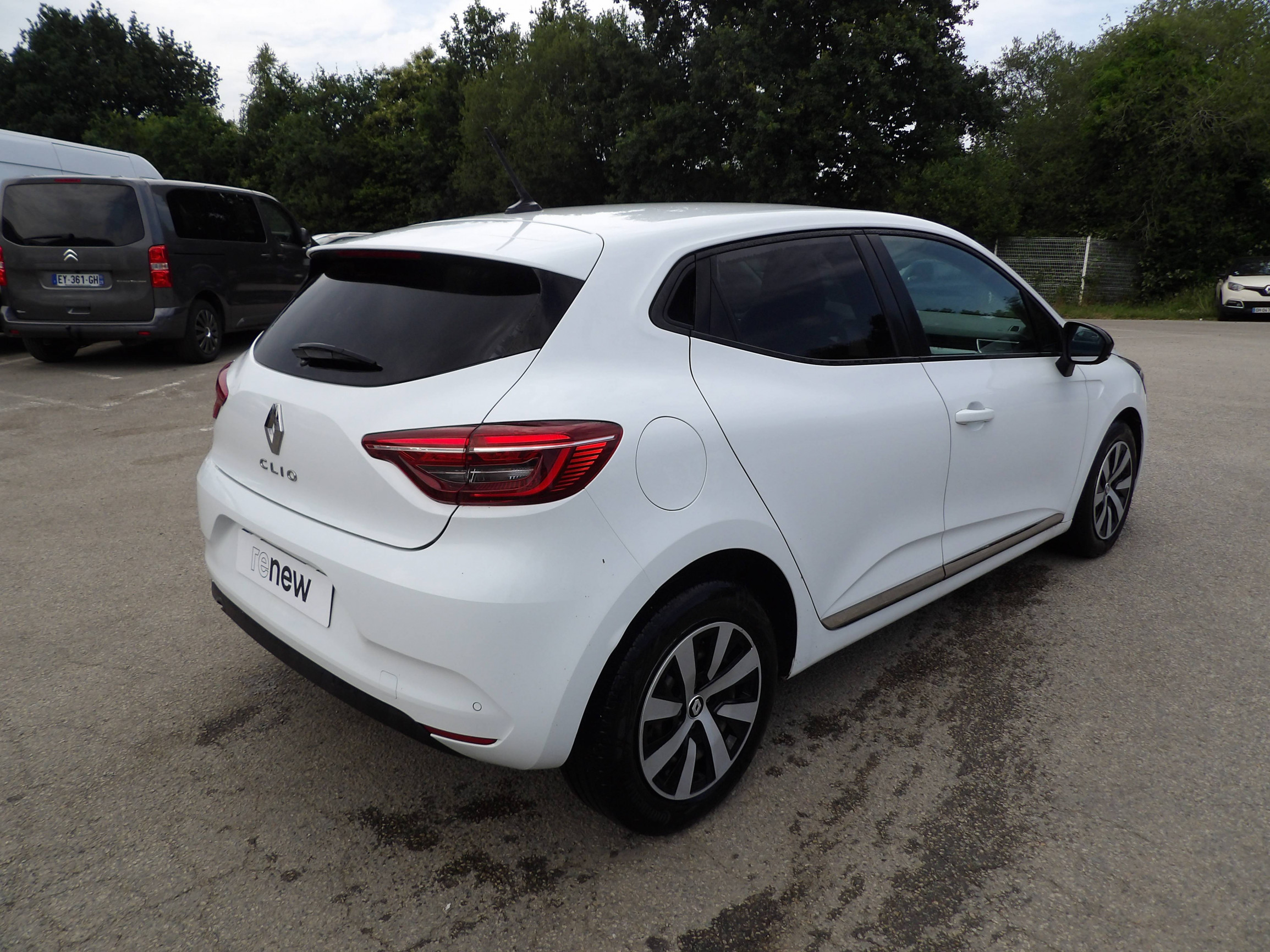 Vente en ligne Renault Clio 5 Clio TCe 90 au prix de 13 999 €