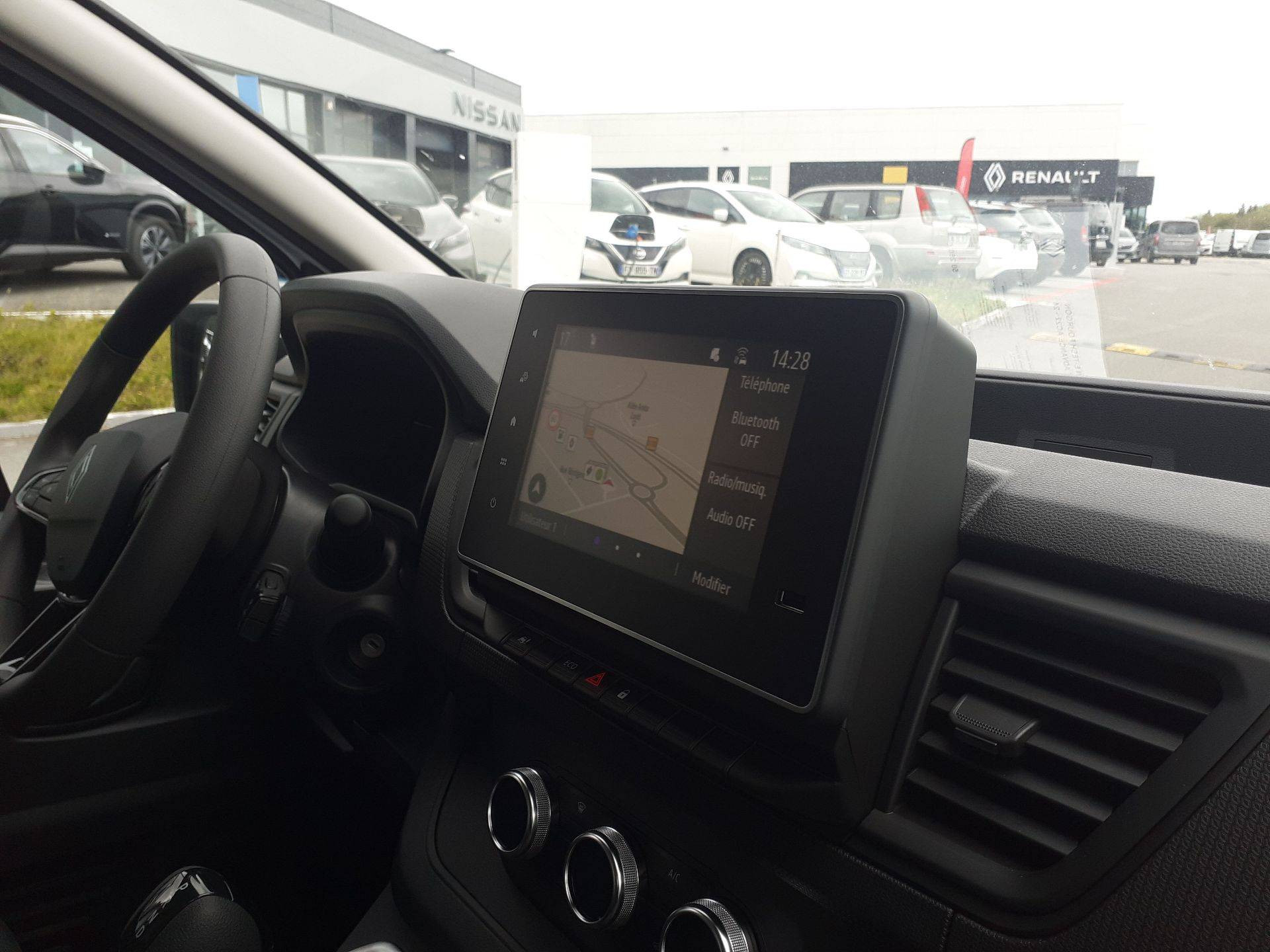 Vente en ligne Renault Trafic Van E-Tech TRAFIC E-TECH ELECTRIQUE FGN L1H1 3T AC22 au prix de 40 224 €