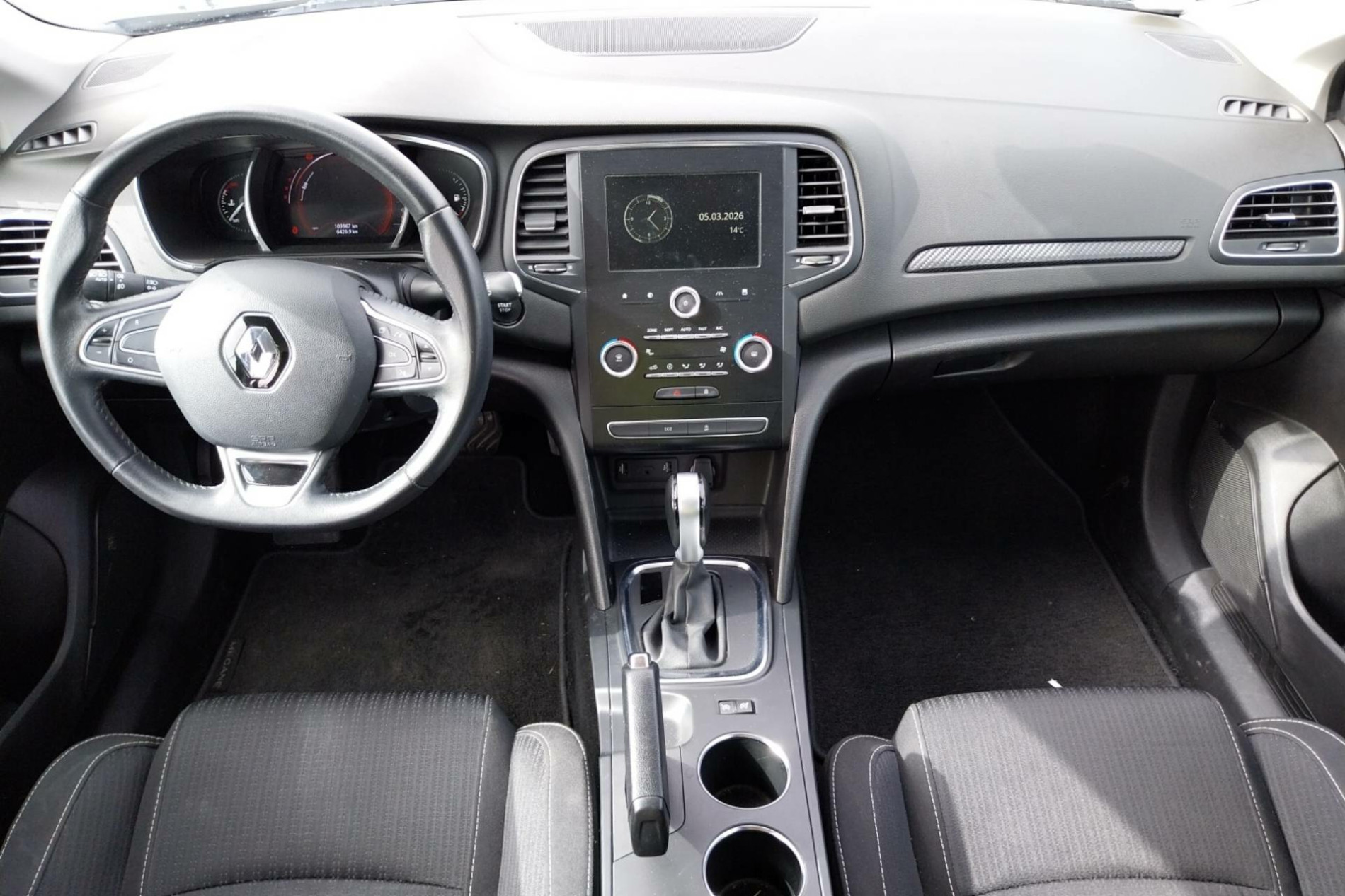 Vente en ligne Renault Megane 4 Mégane IV Berline Blue dCi 115 EDC au prix de 13 790 €