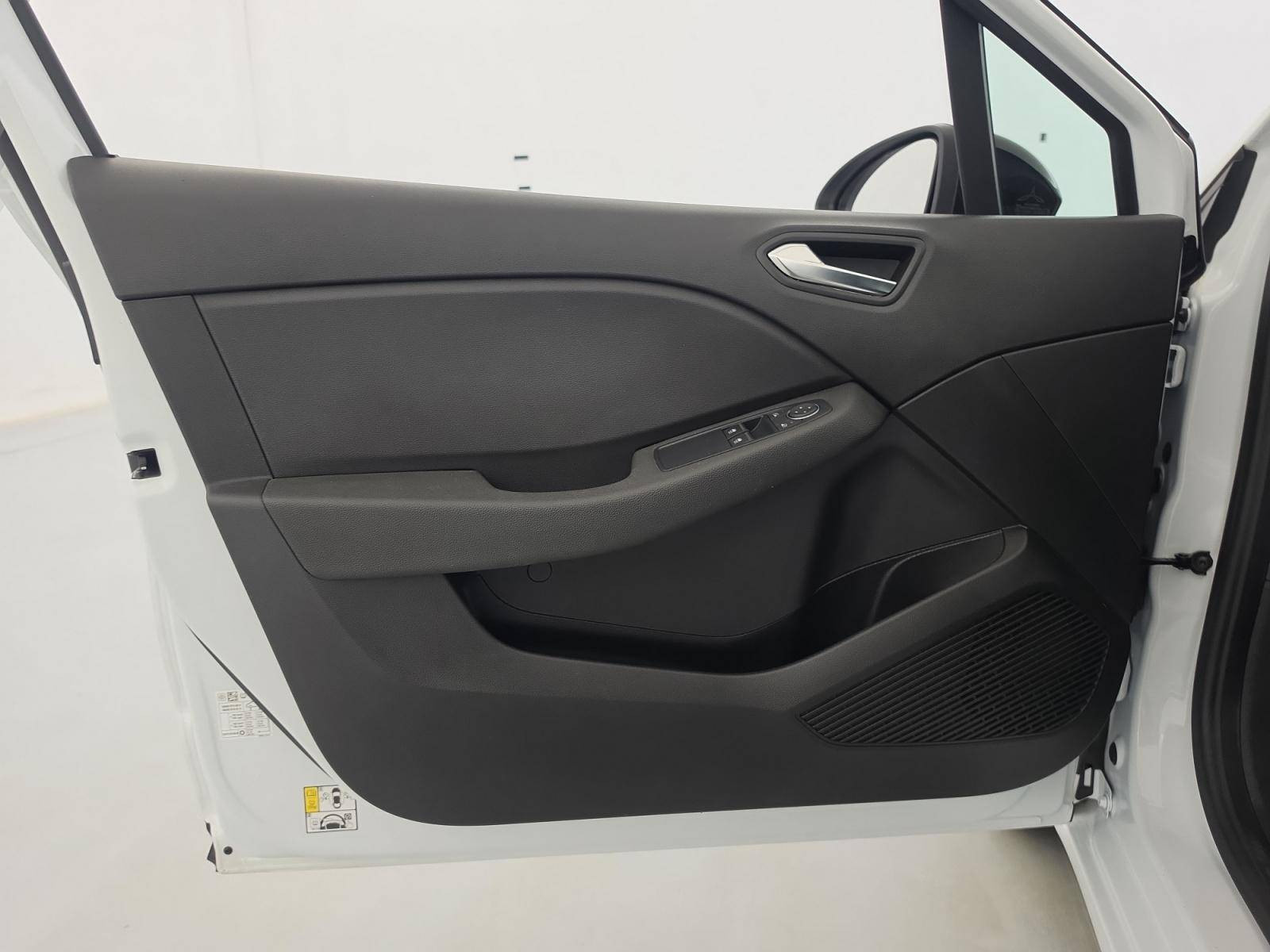 Vente en ligne Renault Clio 5 Clio E-Tech full hybrid 145 au prix de 16 490 €