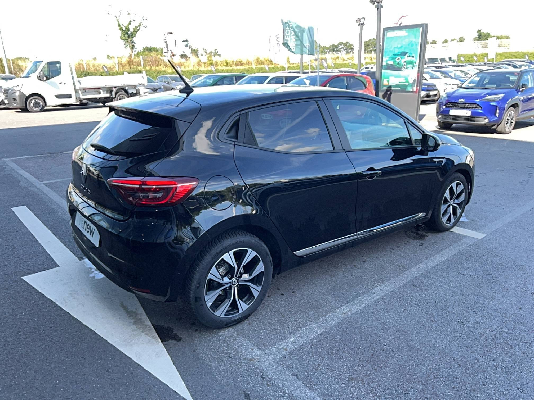 Vente en ligne Renault Clio 5 Clio TCe 100 GPL au prix de 13 990 €