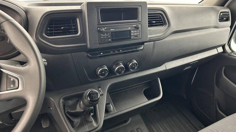 Vente en ligne Renault Master Fourgon MASTER FGN TRAC F3500 L3H3 BLUE DCI 135 au prix de 27 990 €