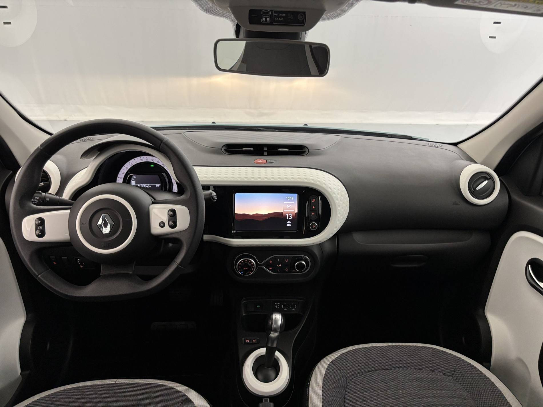 Vente en ligne Renault Twingo Electrique Twingo III E-Tech au prix de 12 990 €