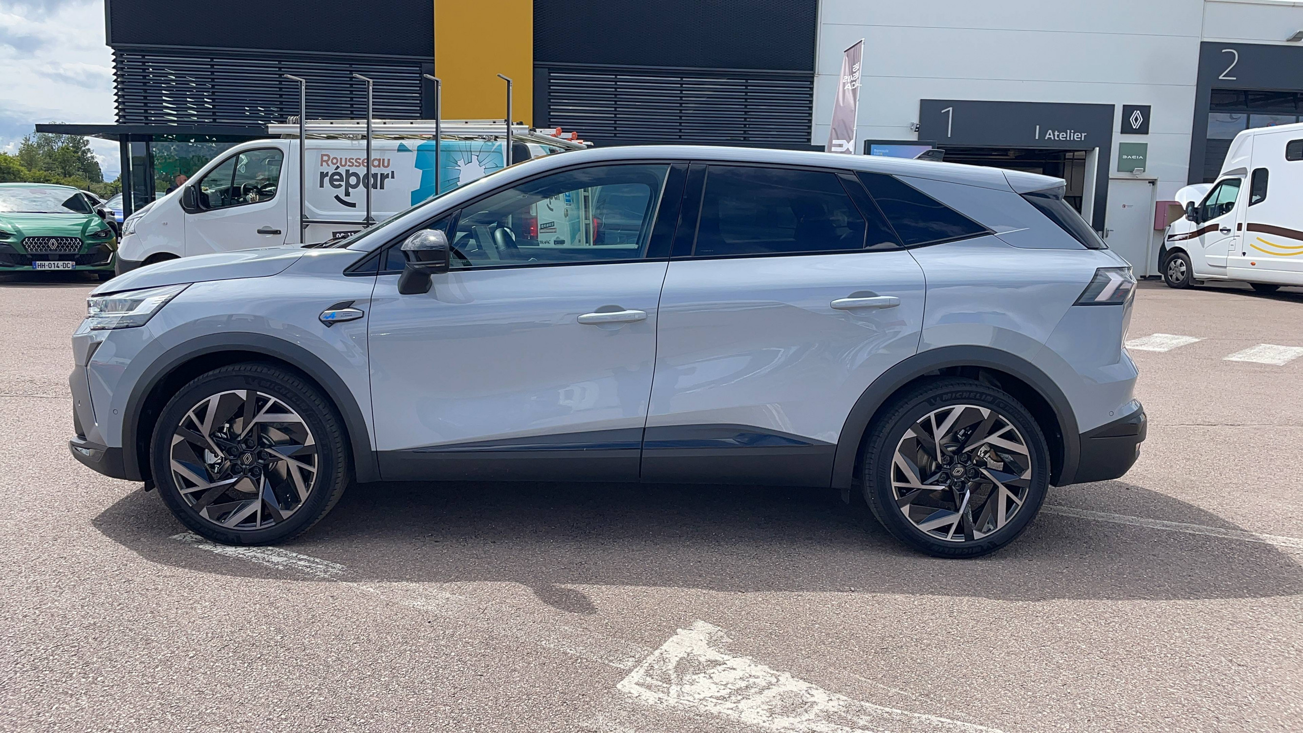 Vente en ligne Renault Symbioz  E-Tech full hybrid 145 au prix de 26 991 €
