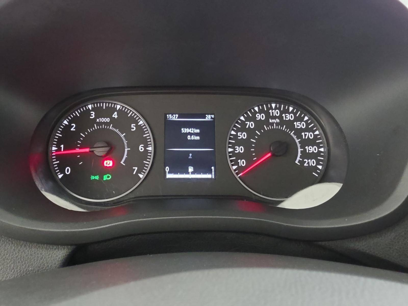 Vente en ligne Renault Master Fourgon MASTER FGN TRAC F3500 L2H2 BLUE DCI 135 au prix de 21 490 €