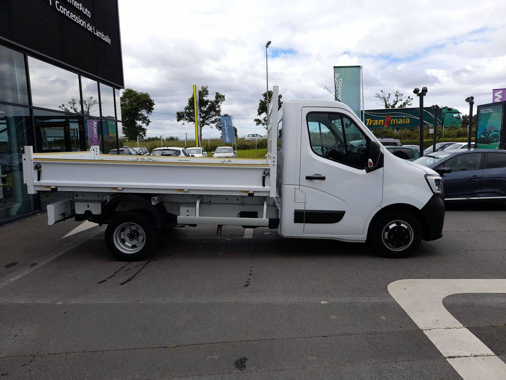 Vente en ligne Renault Master 3 Châssis Cabine MASTER CC PROP RJ3500 L2 PAFC BLUE DCI 130 EURO VI au prix de 33 990 €