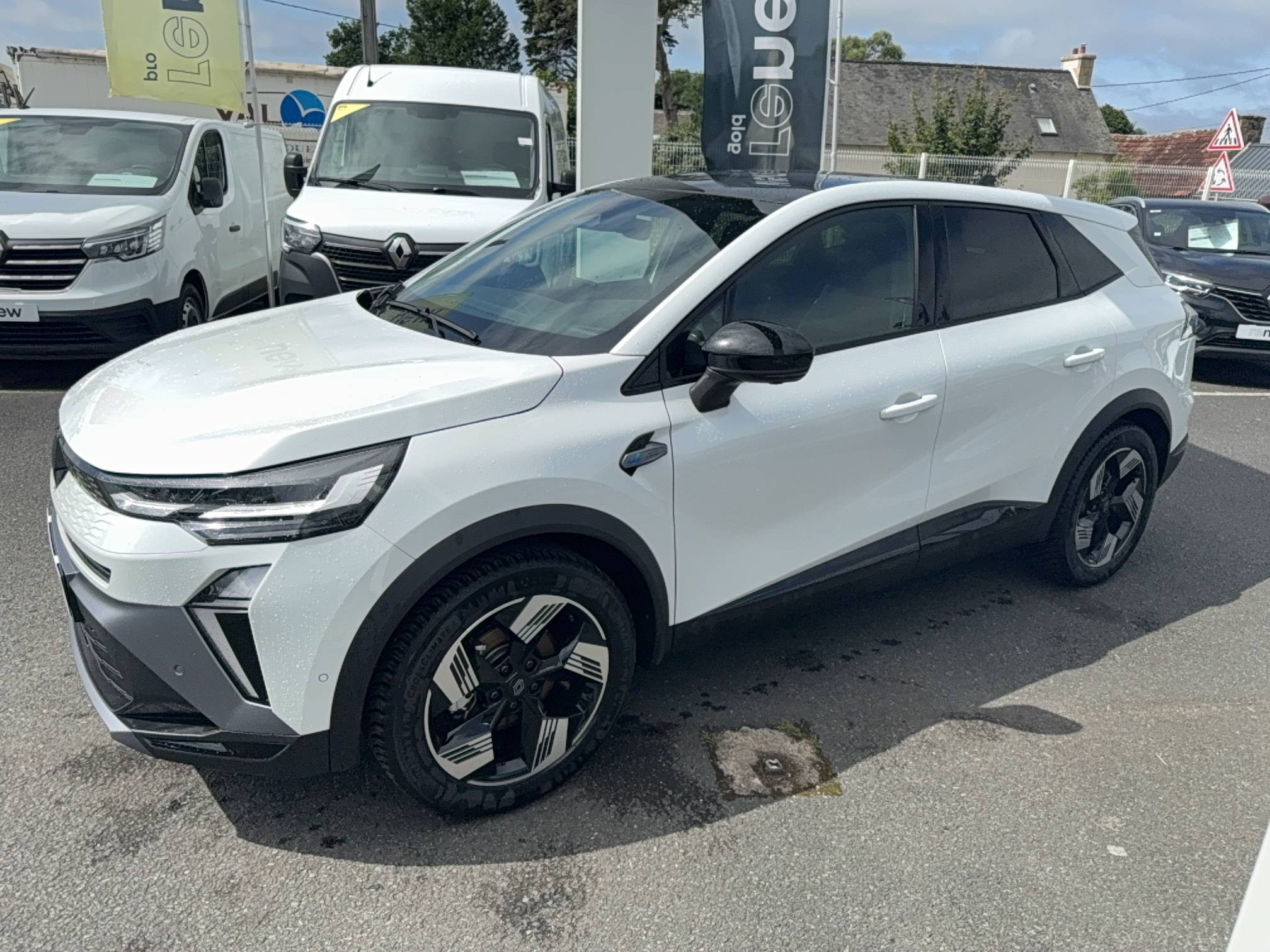Vente en ligne Renault Symbioz  E-Tech full hybrid 145 au prix de 28 990 €