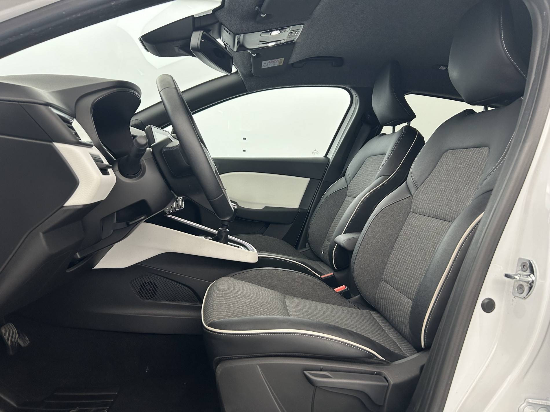 Vente en ligne Renault Clio 5 Clio TCe 90 au prix de 15 990 €