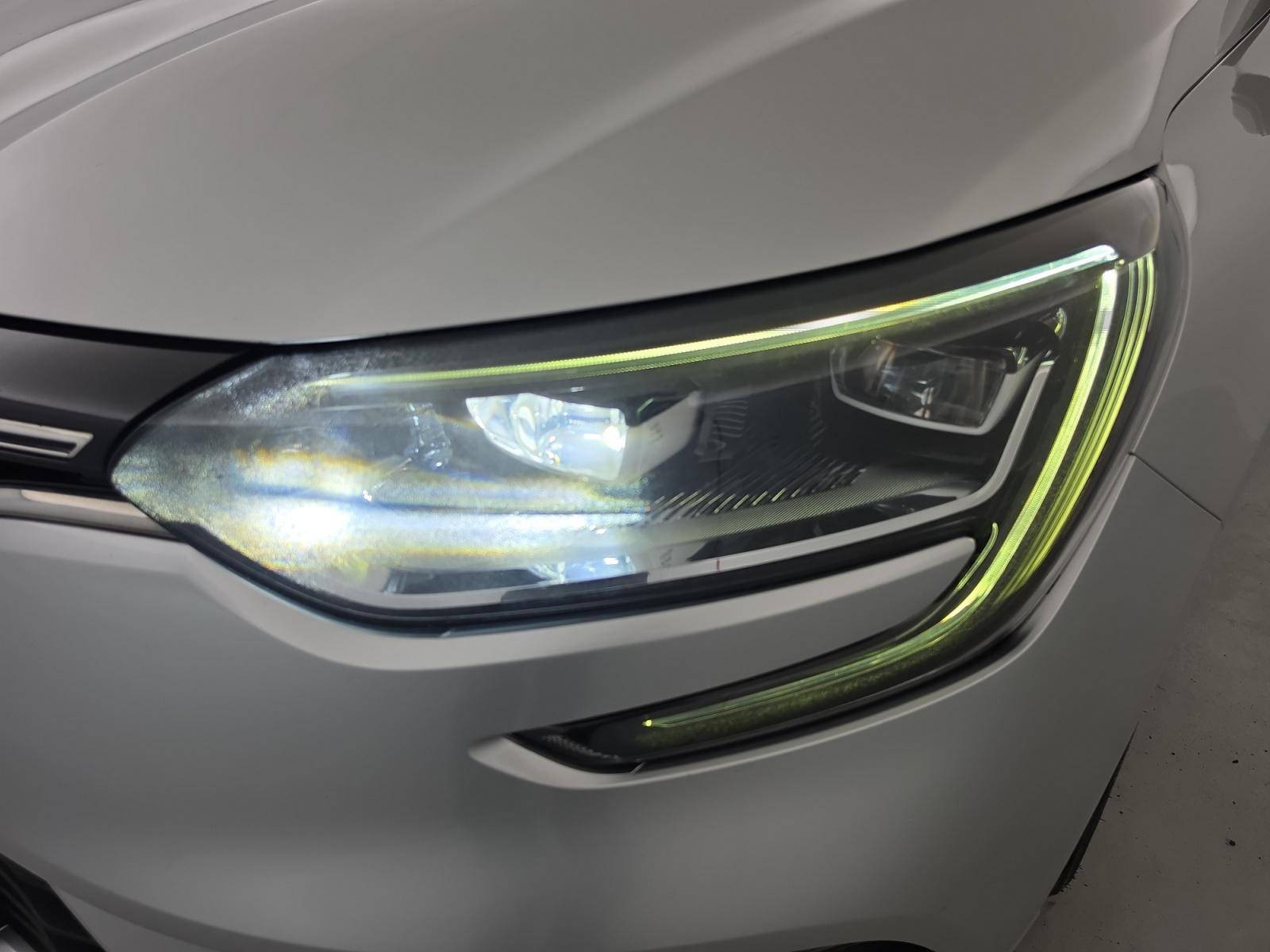 Vente en ligne Renault Megane 4 Mégane IV Berline Blue dCi 115 EDC au prix de 14 990 €