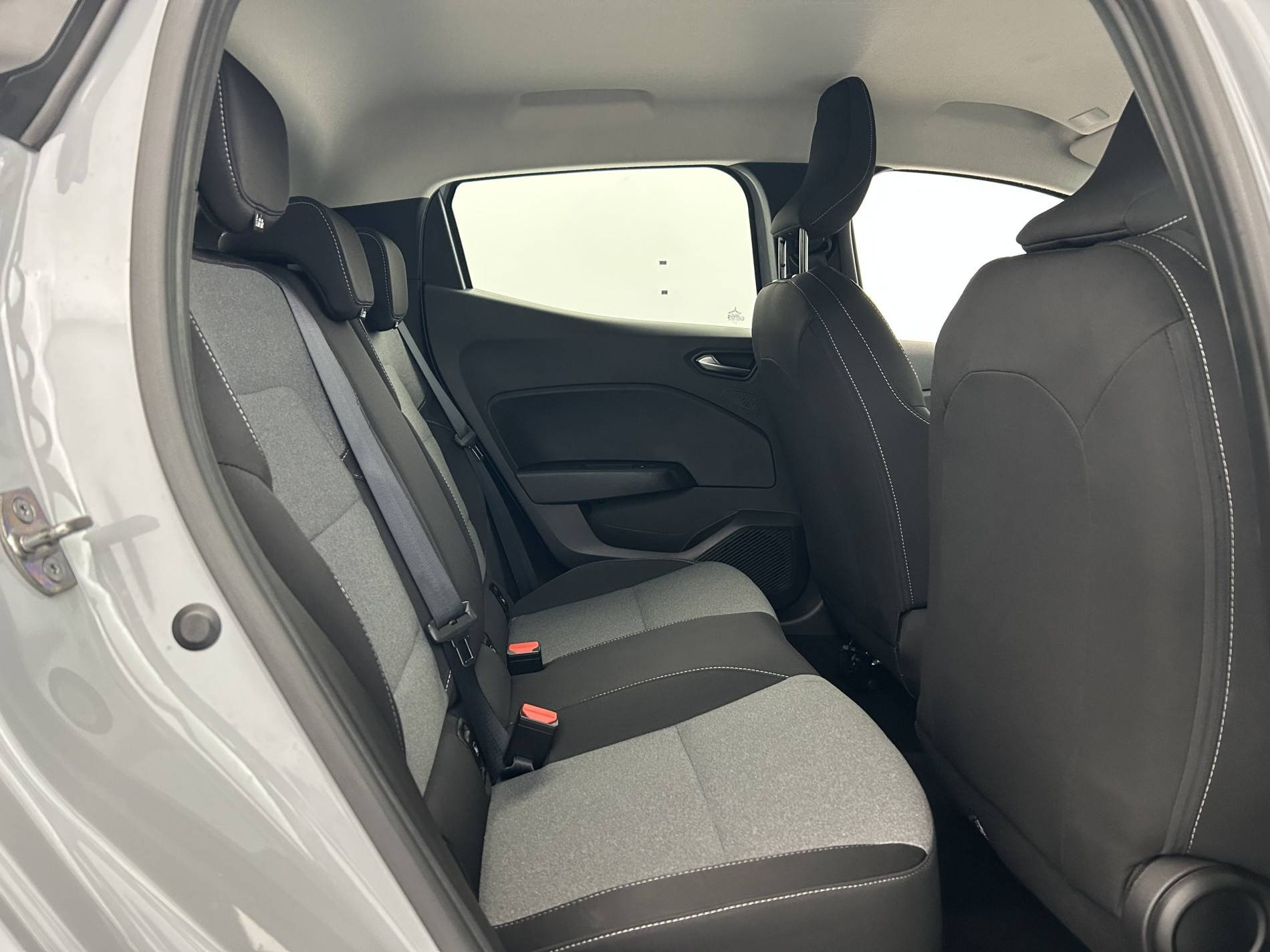 Vente en ligne Renault Clio 5 Clio TCe 90 au prix de 15 990 €