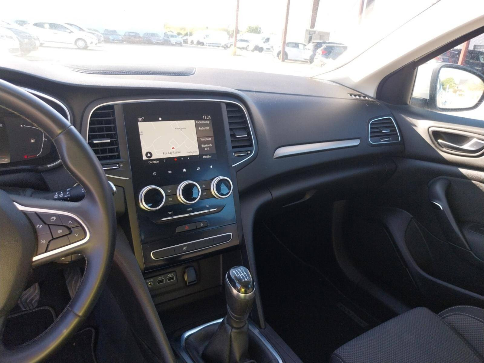 Vente en ligne Renault Megane 4  Blue dCi 115 au prix de 14 290 €