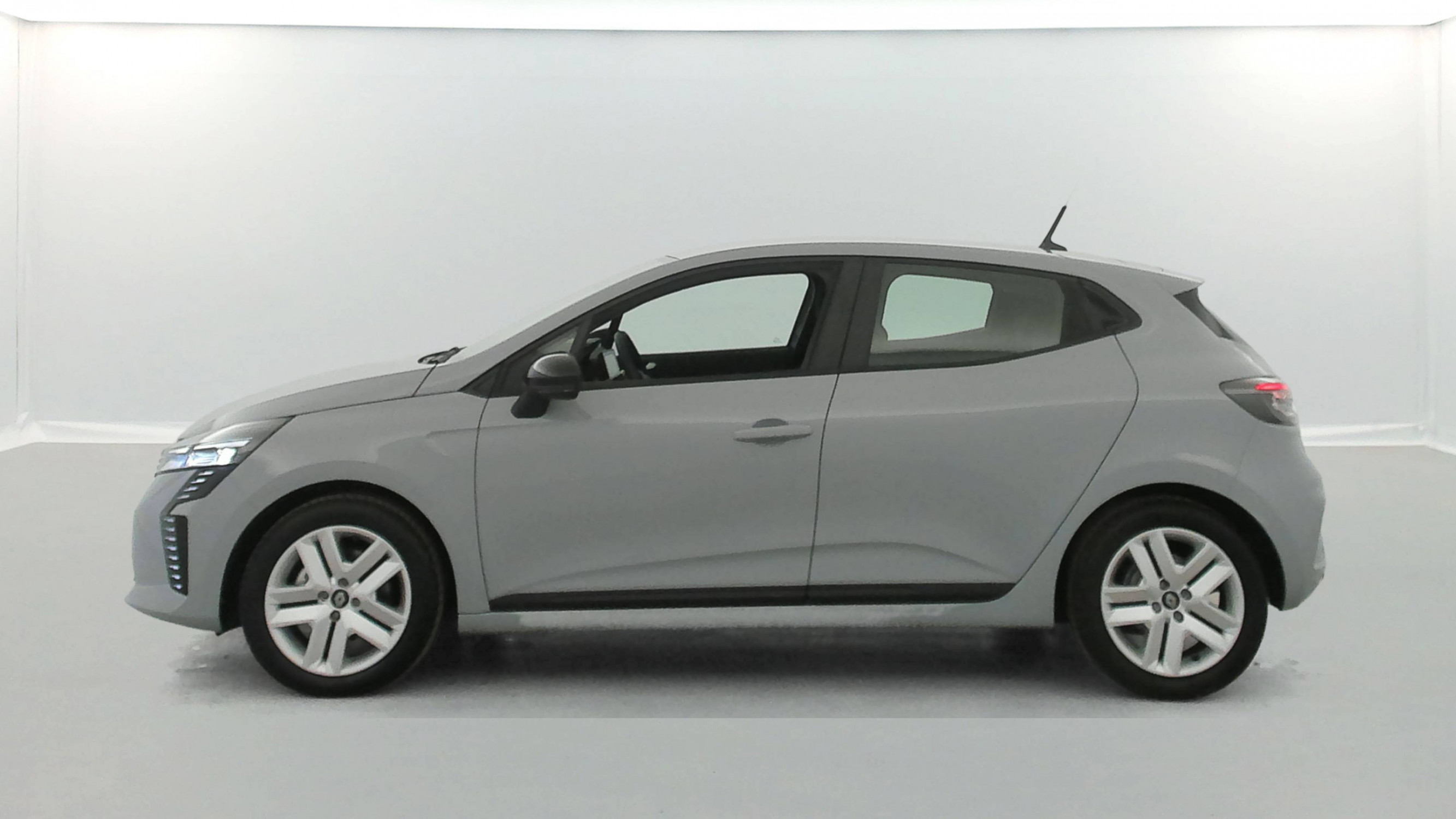 Vente en ligne Renault Clio 5 Clio E-Tech full hybrid 145 ch GSR2 au prix de 20 490 €