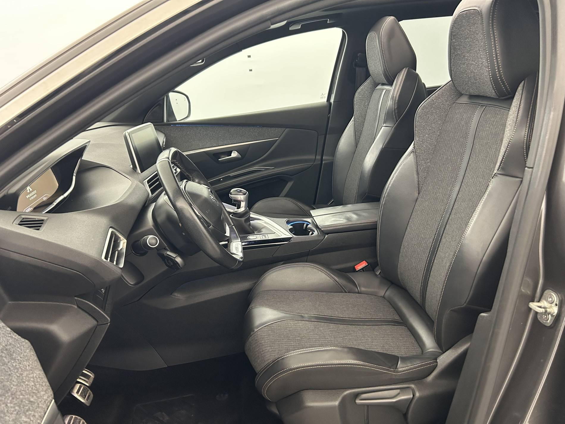 Vente en ligne Peugeot 5008  1.5 BlueHDi 130ch S&S BVM6 au prix de 17 500 €