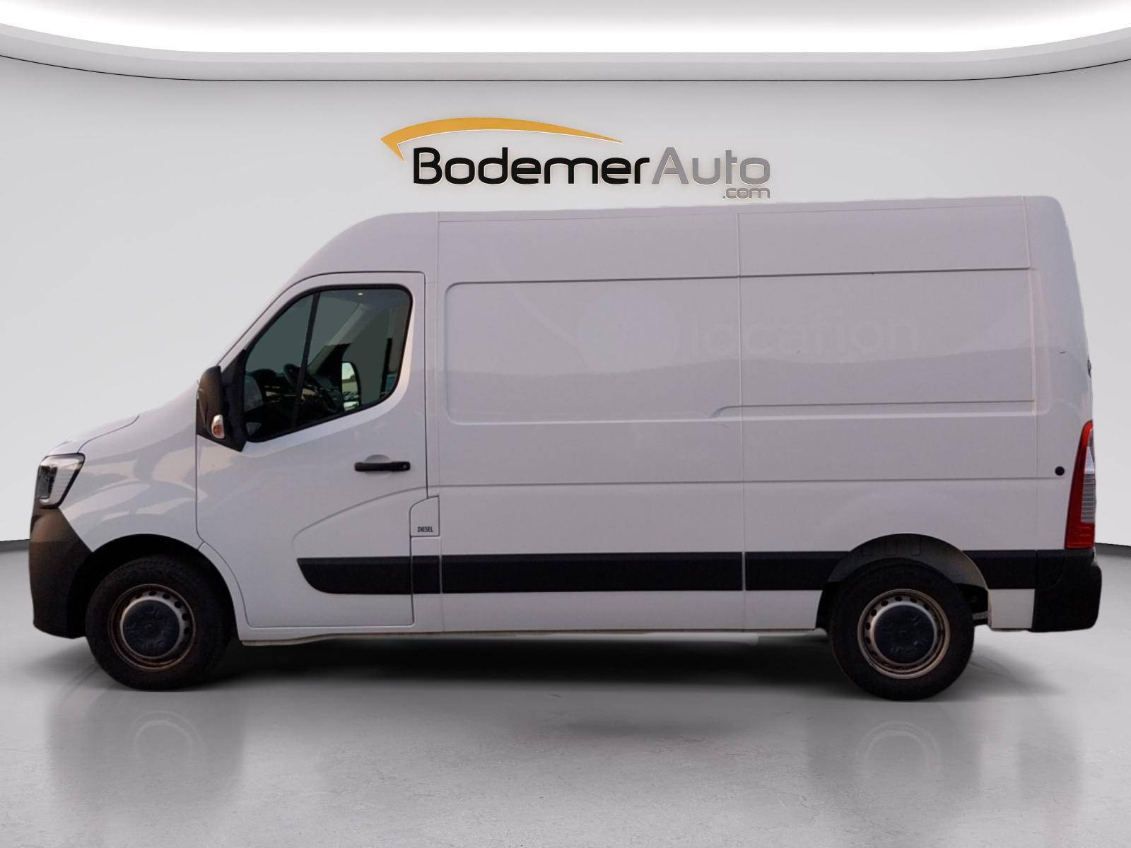 Vente en ligne Renault Master Fourgon MASTER FGN TRAC F3500 L2H2 BLUE DCI 135 au prix de 25 990 €