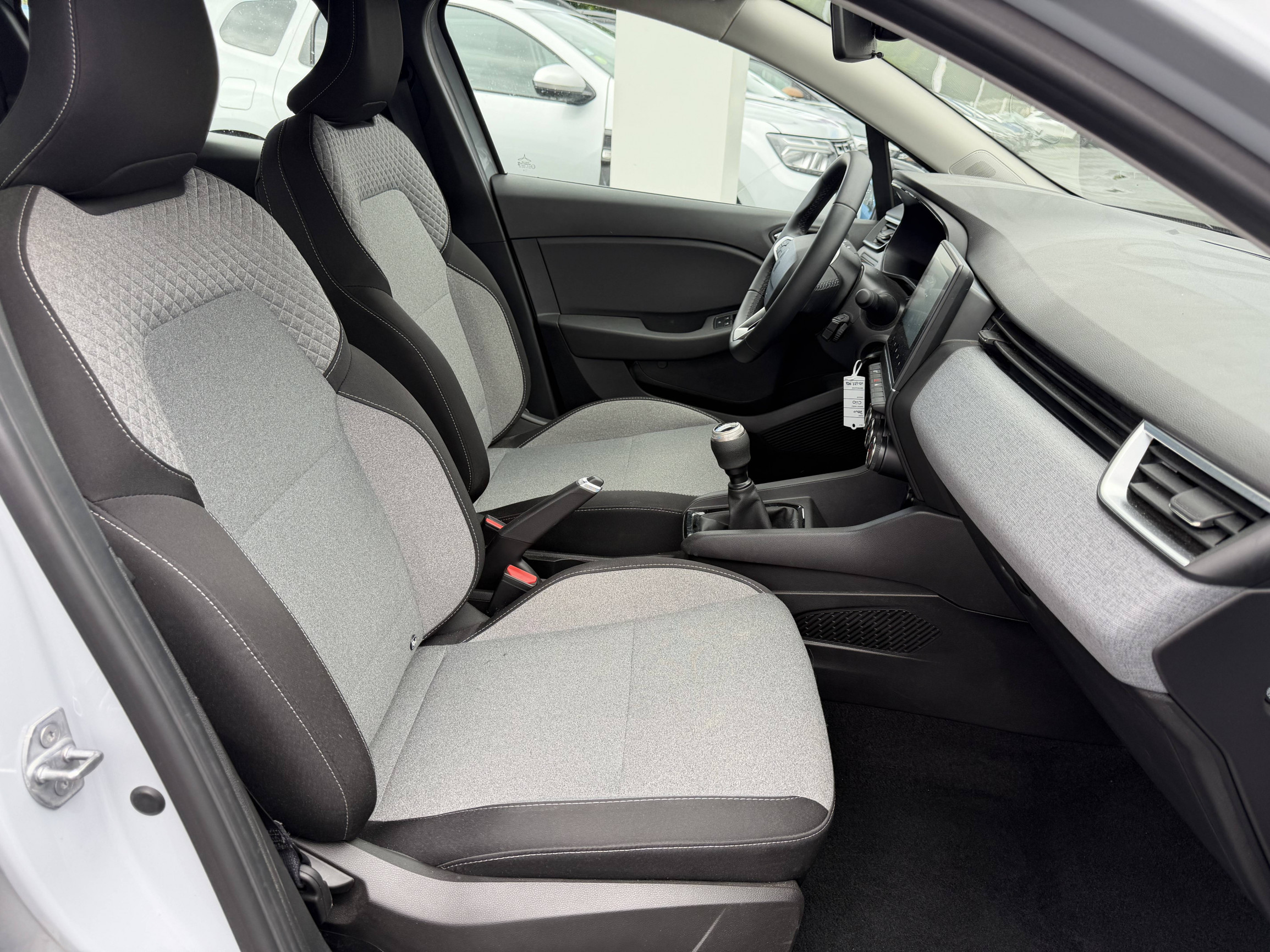 Vente en ligne Renault Clio 5 Clio SCe 65 ch GSR2 au prix de 15 390 €