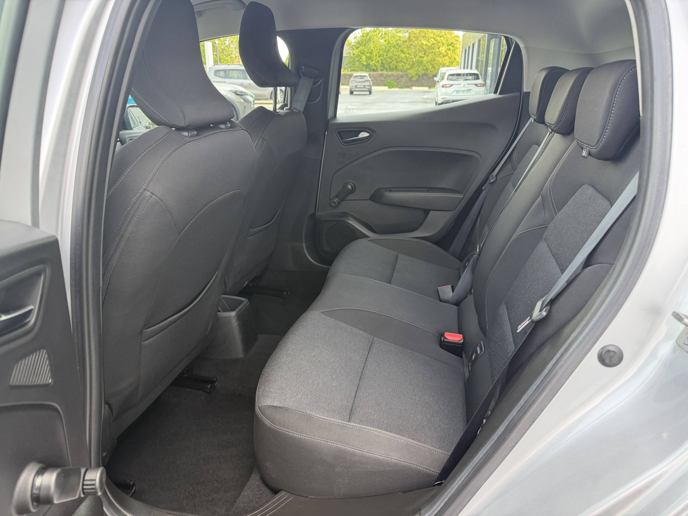 Vente en ligne Renault Clio 5 Clio TCe 90 au prix de 14 990 €