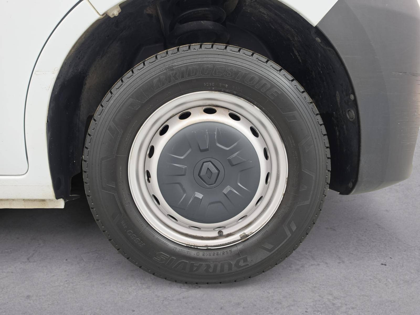 Vente en ligne Renault Master Fourgon MASTER FGN TRAC F3500 L3H3 BLUE DCI 135 au prix de 25 900 €