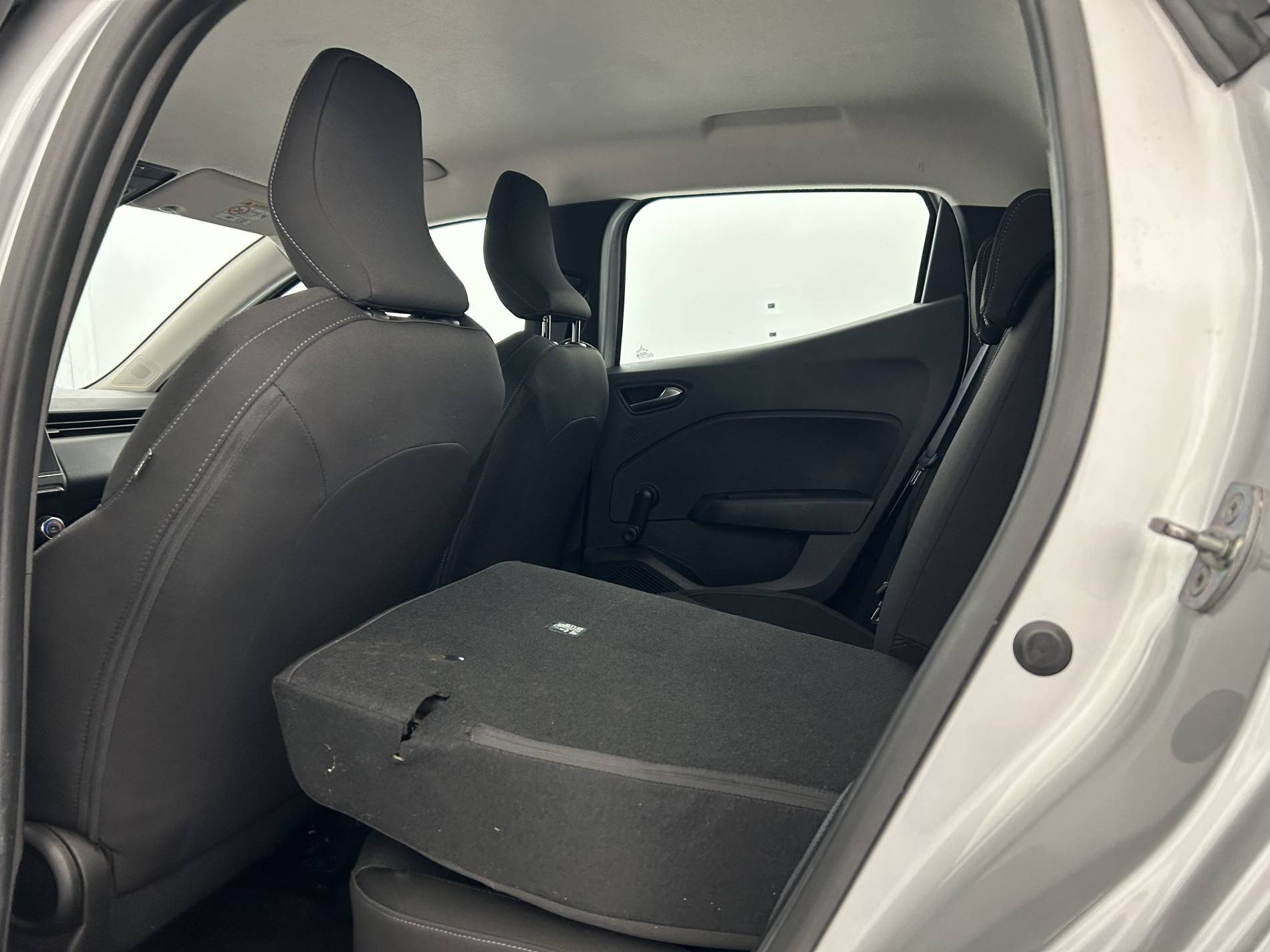 Vente en ligne Renault Clio 5 Clio TCe 90 au prix de 13 500 €