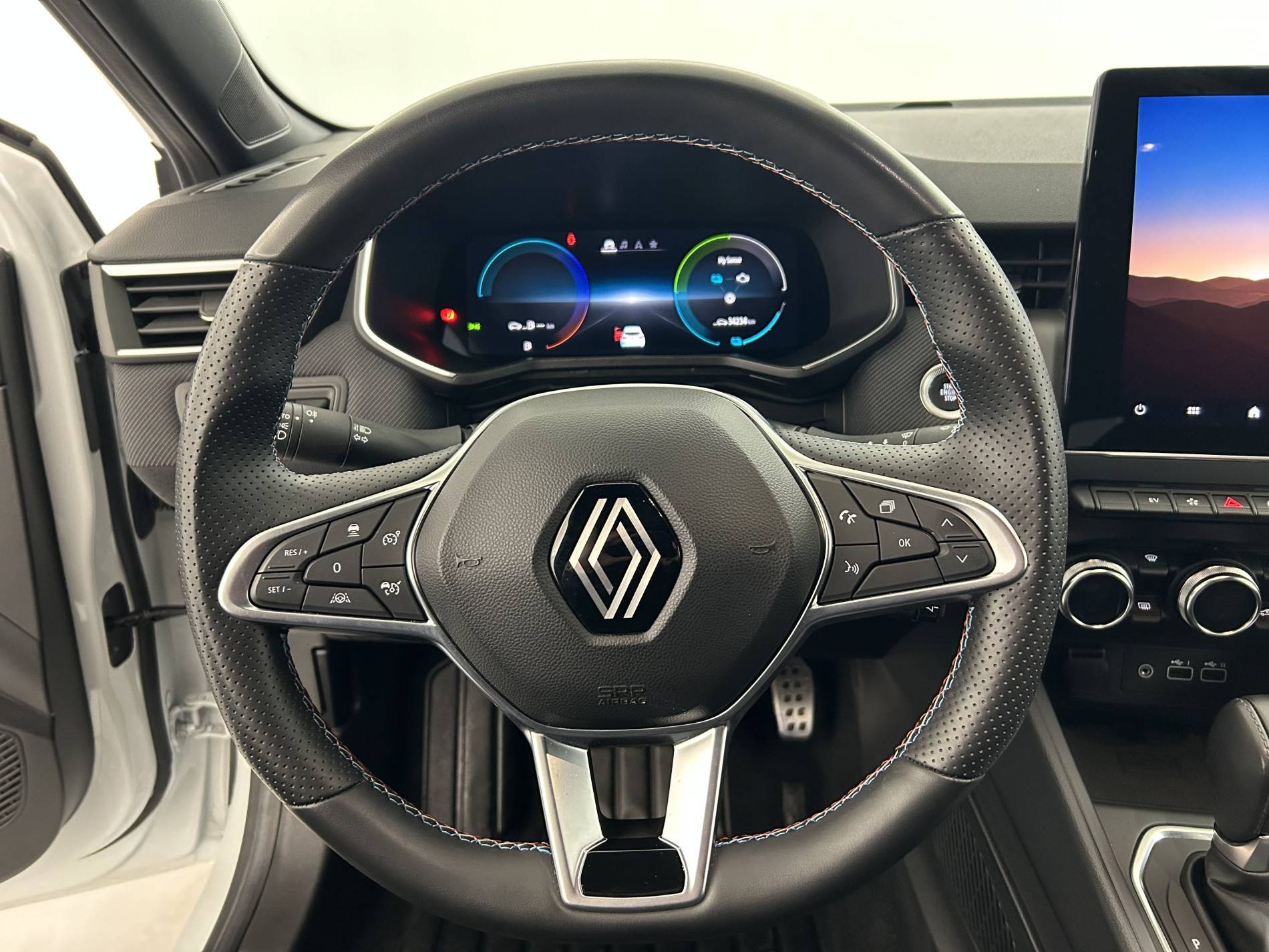 Vente en ligne Renault Clio 5 Clio E-Tech full hybrid 145 au prix de 20 500 €