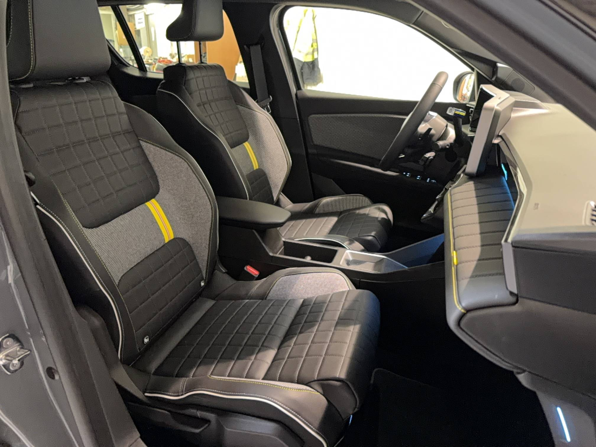 Vente en ligne Renault R4 E-Tech  150 ch autonomie confort au prix de 40 390 €
