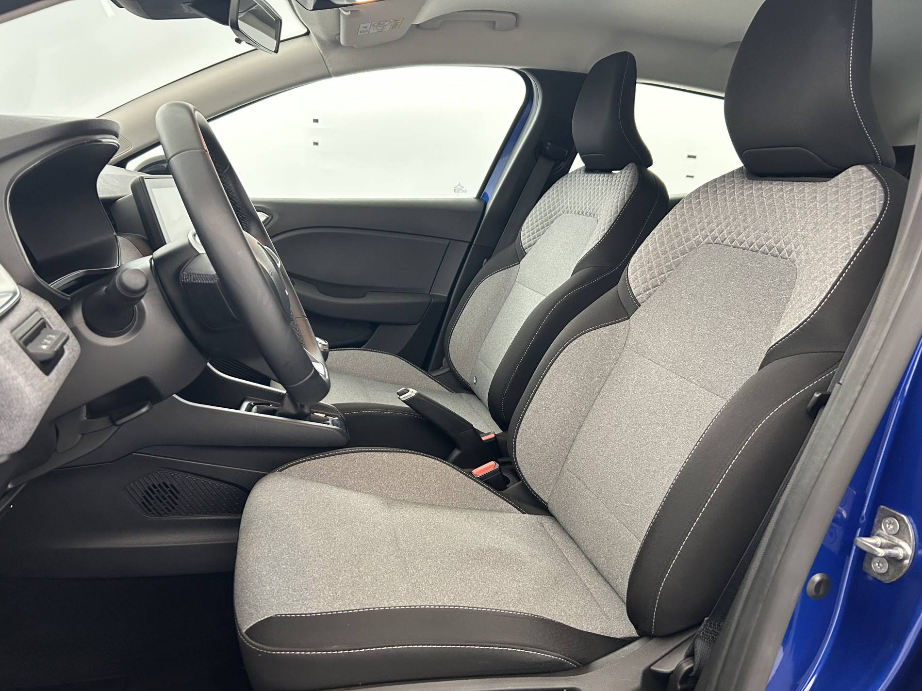Vente en ligne Renault Clio 5 Clio Blue dCi 100 ch GSR2 au prix de 16 590 €