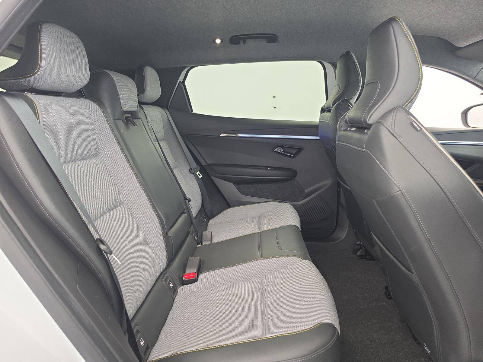 Vente en ligne Renault Scenic E-Tech Scenic E-Tech électrique 220 ch grande autonomie au prix de 32 000 €