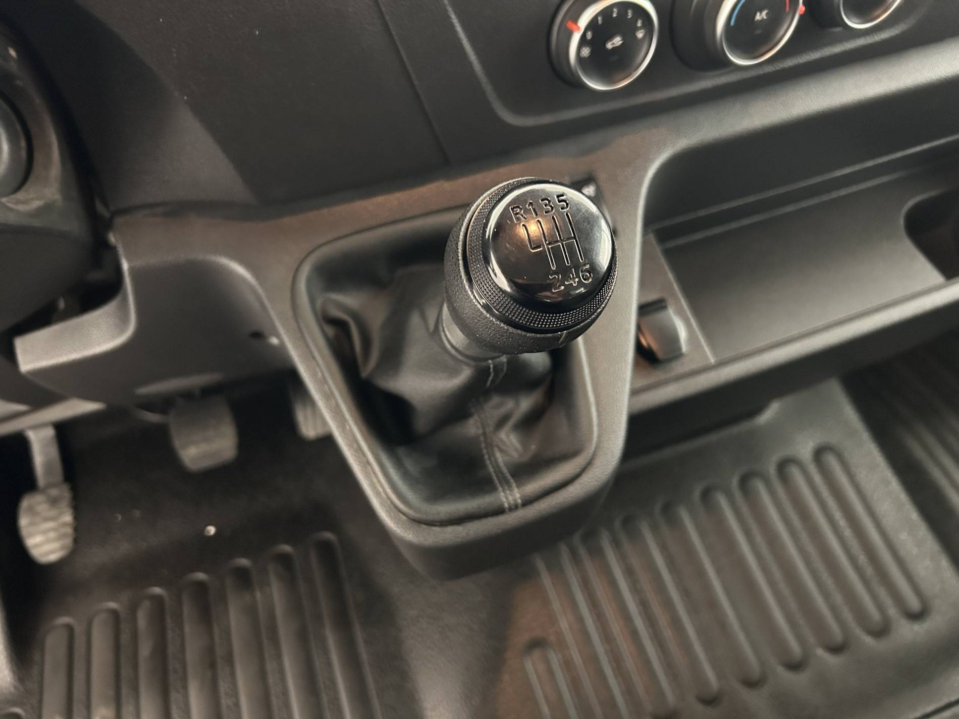 Vente en ligne Renault Master 3 Châssis Cabine MASTER CC PROP RJ3500 L2 PAFC BLUE DCI 130 EURO VI au prix de 32 880 €