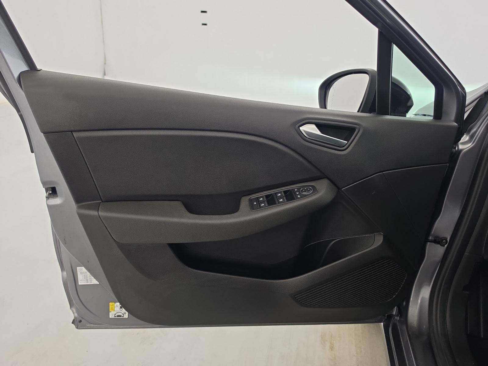 Vente en ligne Renault Clio 5 Clio TCe 90 au prix de 14 790 €