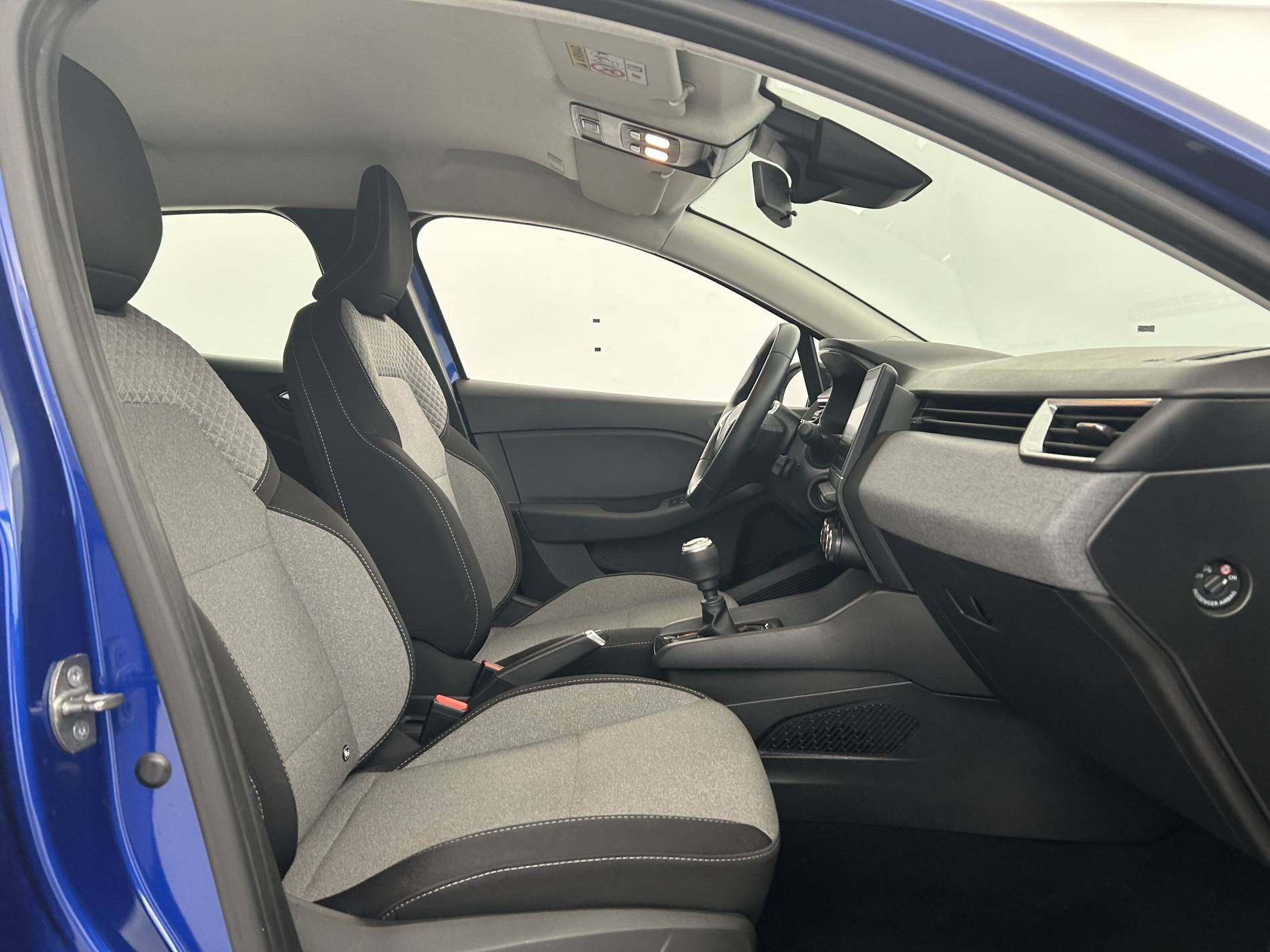 Vente en ligne Renault Clio 5 Clio TCe 90 au prix de 14 790 €