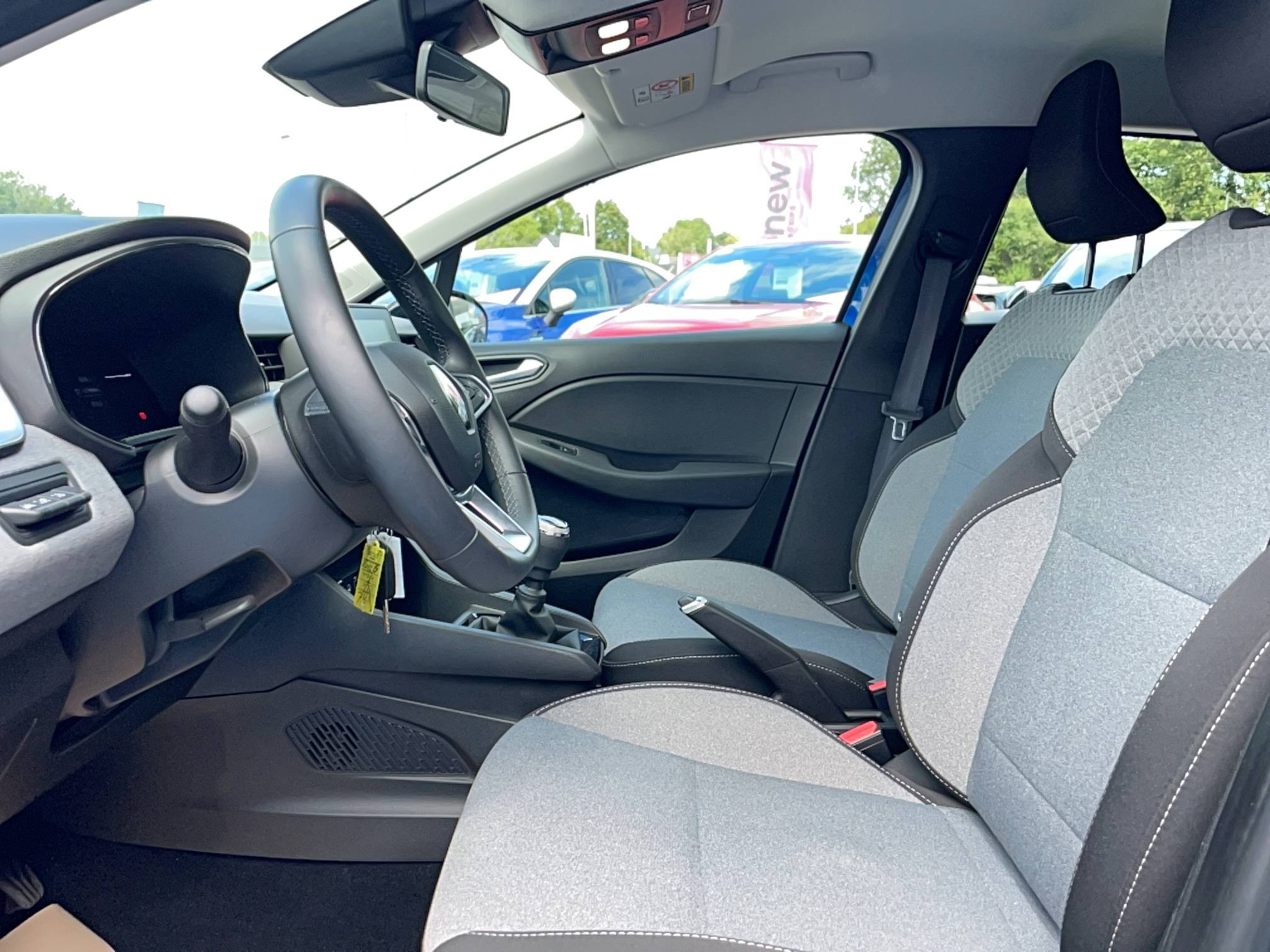 Vente en ligne Renault Clio 5 Clio TCe 90 au prix de 15 990 €