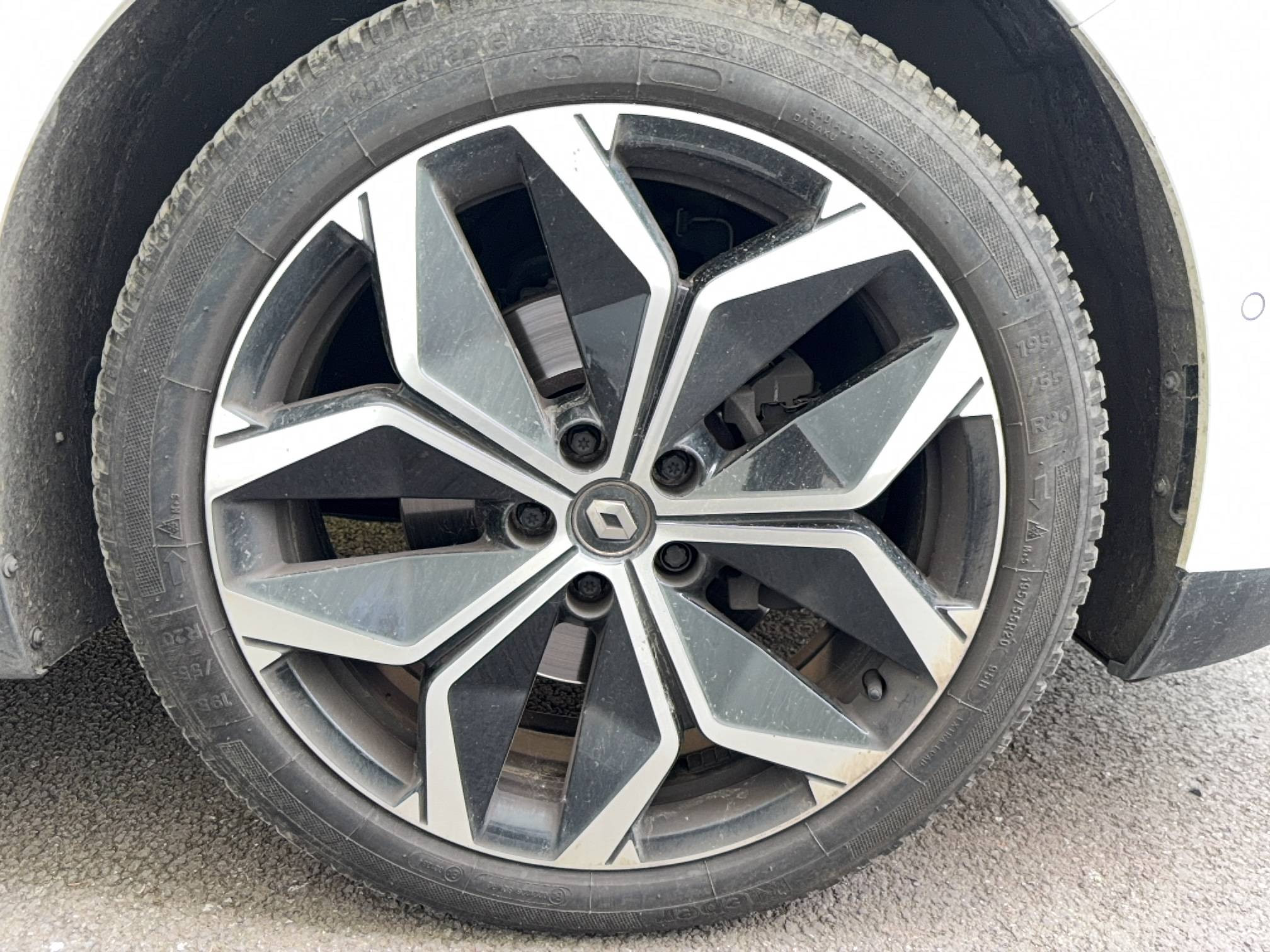 Vente en ligne Renault Grand Scenic 4 Grand Scenic TCe 140 EDC au prix de 22 590 €